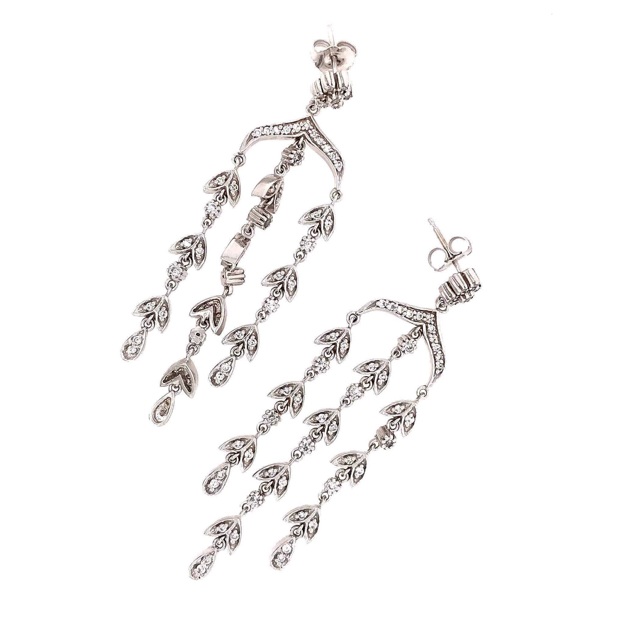 14k White Gold
Diamond: 1.00 ct twd (estimated)
Earrings Length: 2 inches