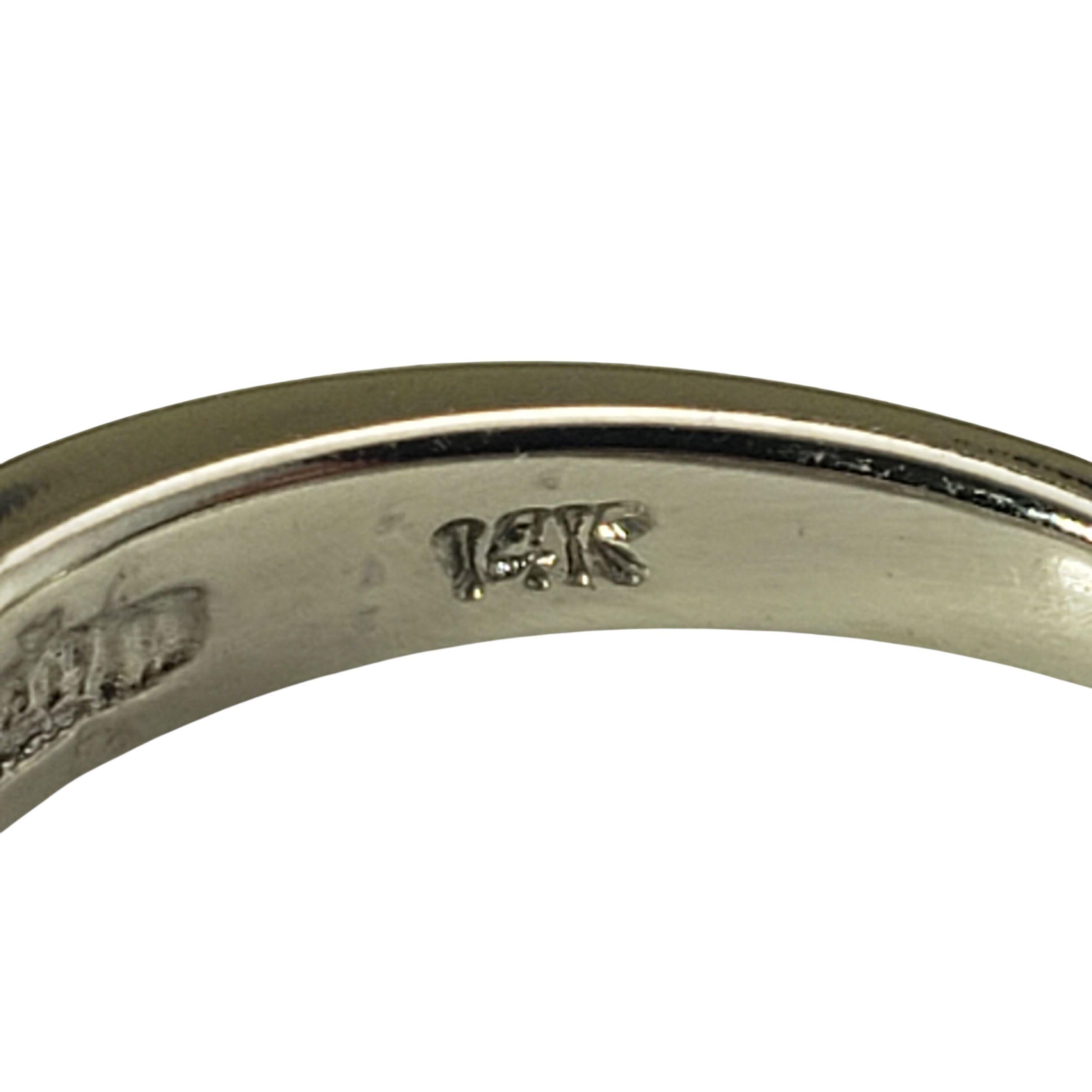 Anello a fascia con diamanti incastonati in oro bianco 14K misura 5 #23463 In condizioni buone in vendita a Washington Depot, CT