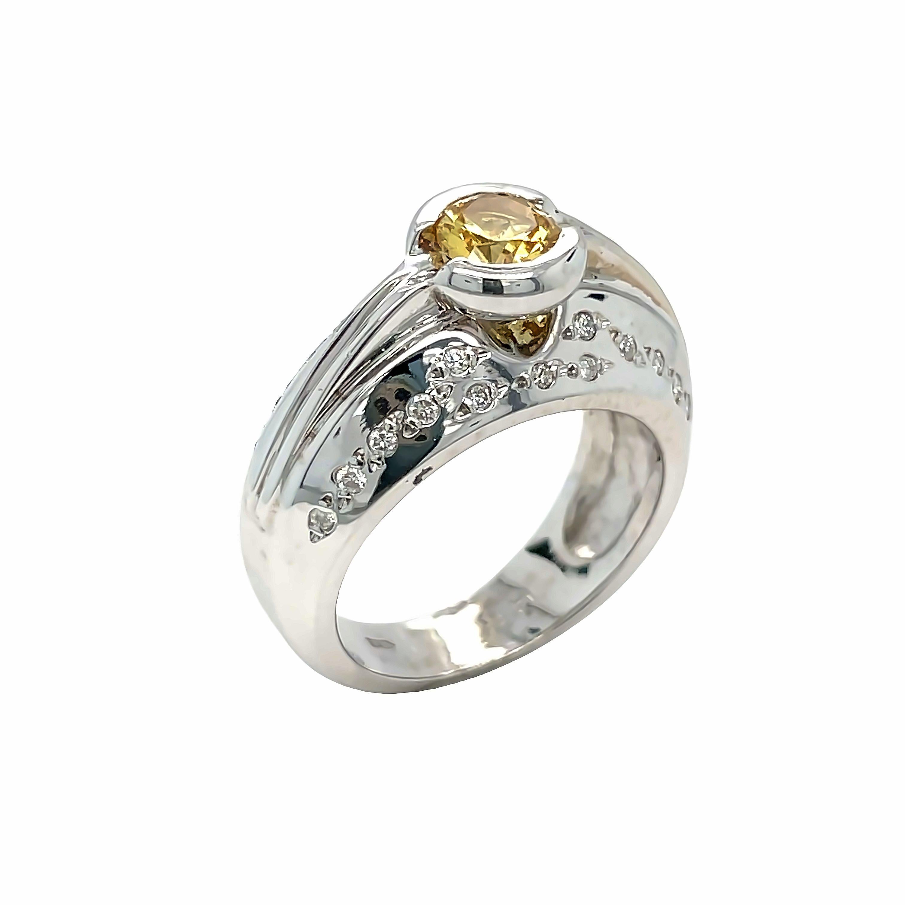 14K White Gold Citrine Scattered Diamond Ring For Sale 4