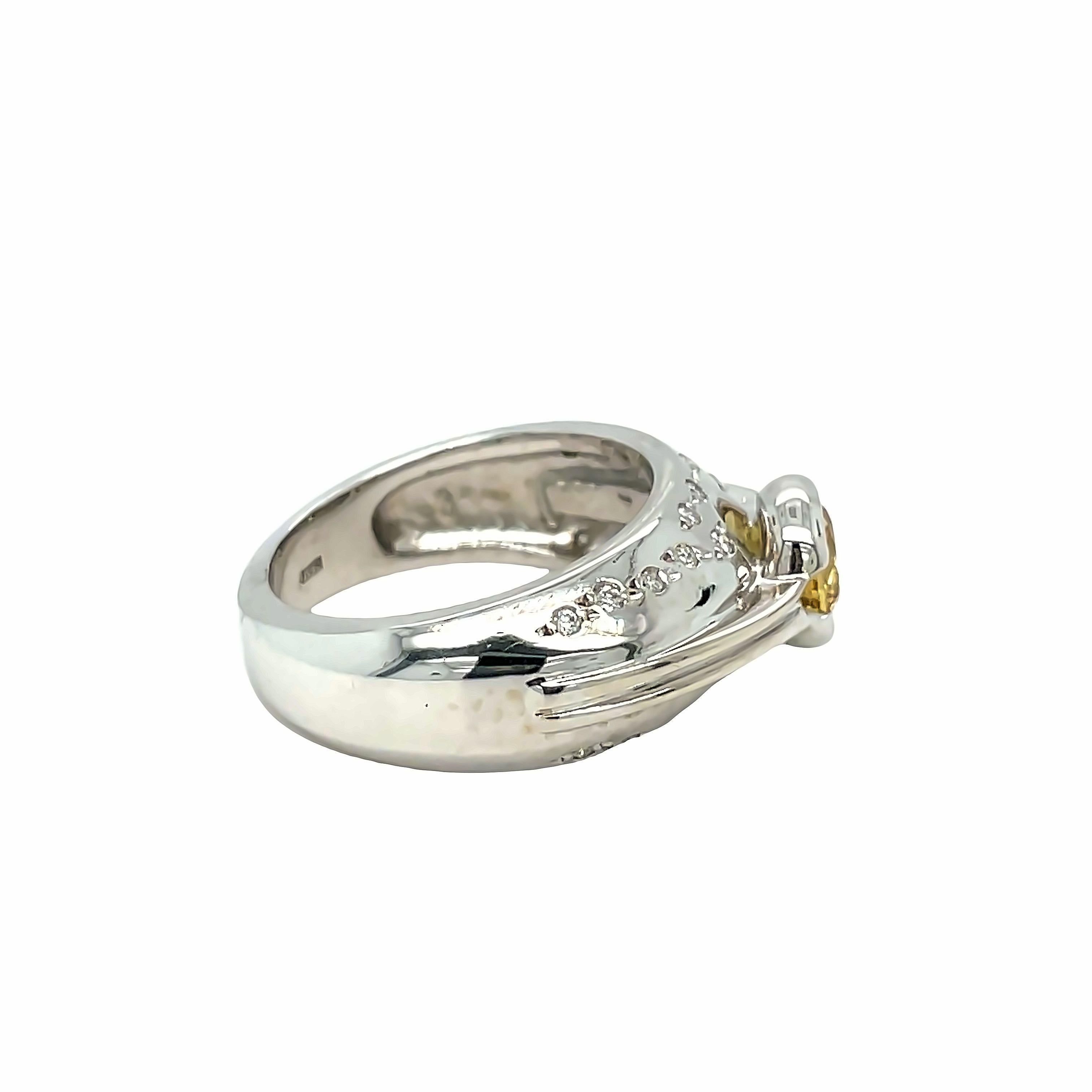 14K White Gold Citrine Scattered Diamond Ring For Sale 1