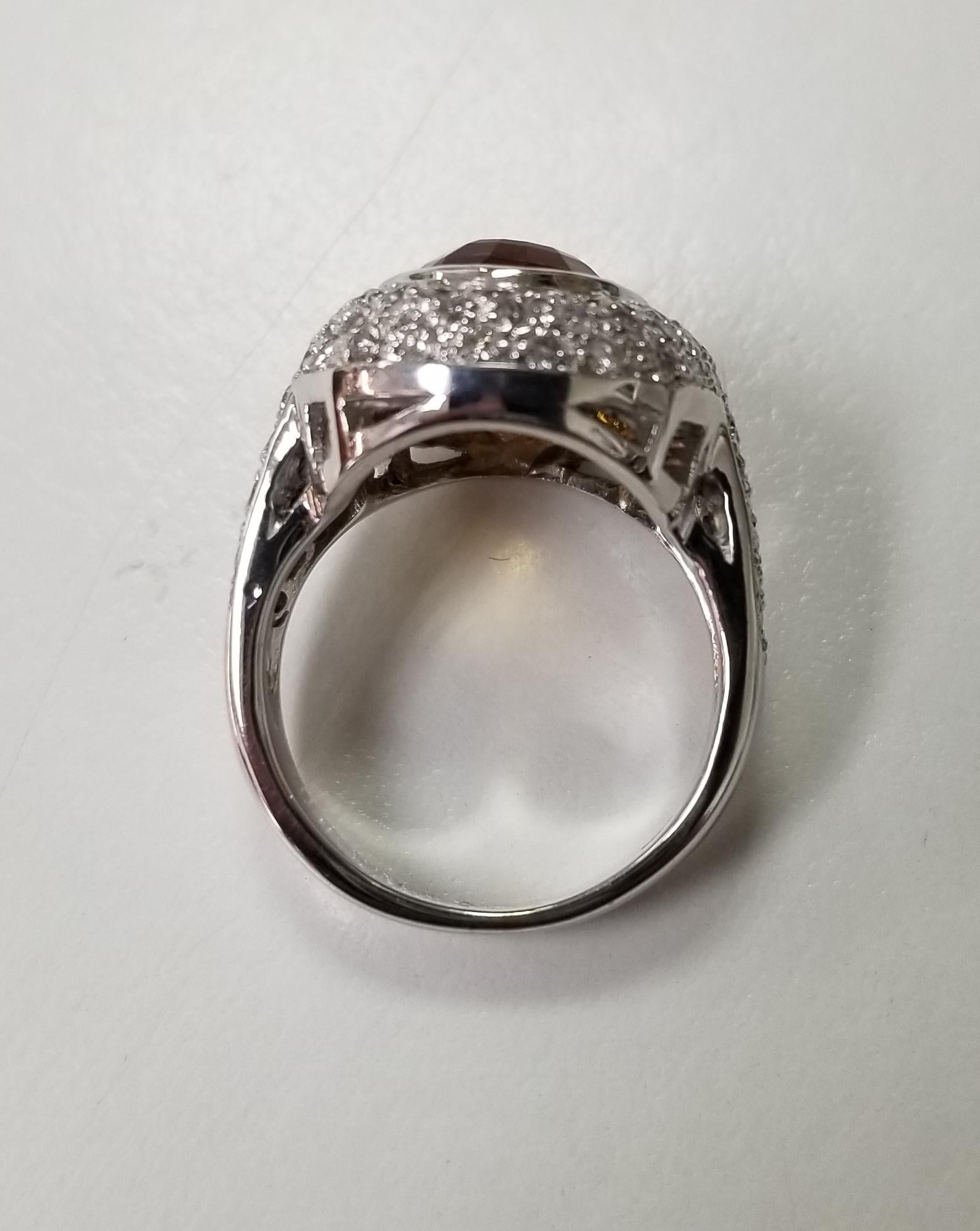 14 Karat Weißgold Citrin Topas und Diamant Pave'' Ring im Zustand „Neu“ in Los Angeles, CA