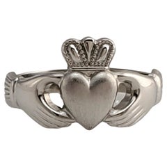 14K White Gold Claddagh Ring