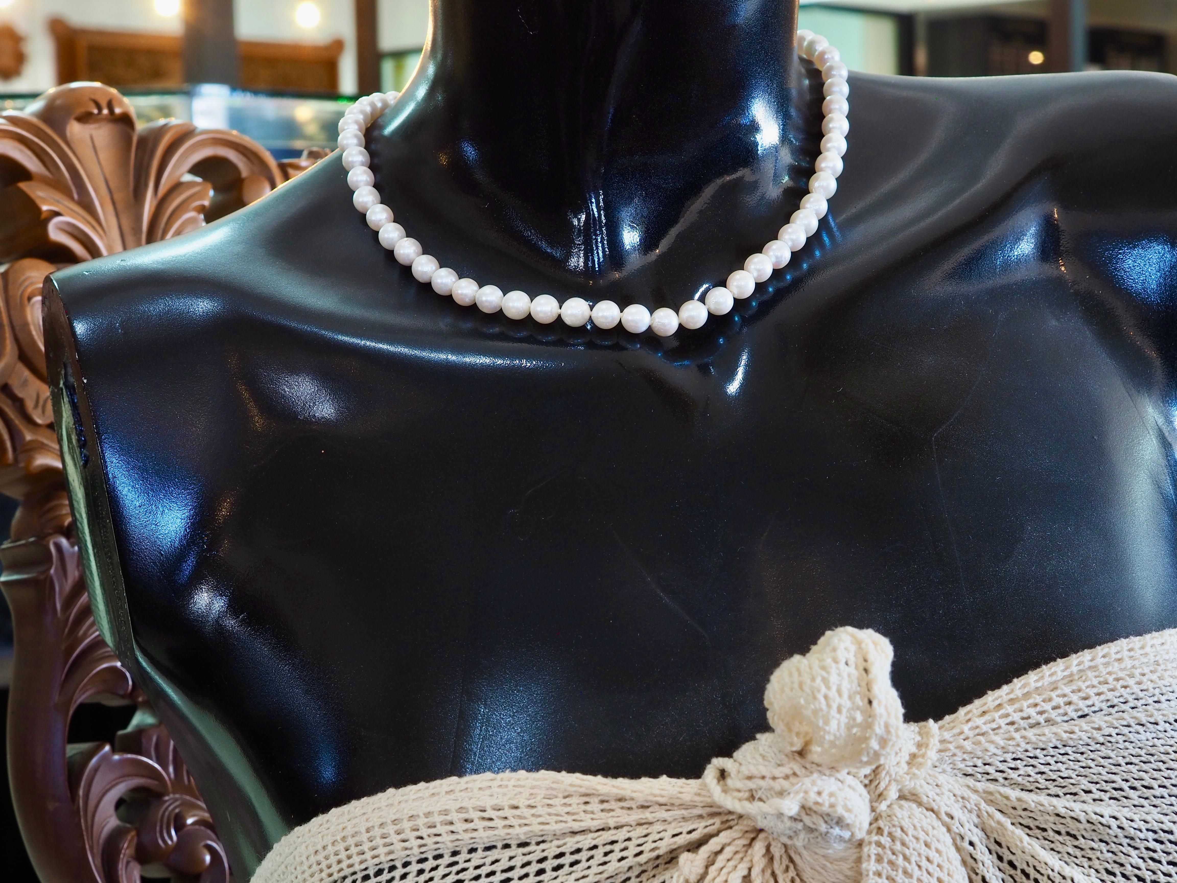 Collana di perle di mare bianche da 7 mm con chiusura in oro bianco 14K, 16 pollici in vendita 3