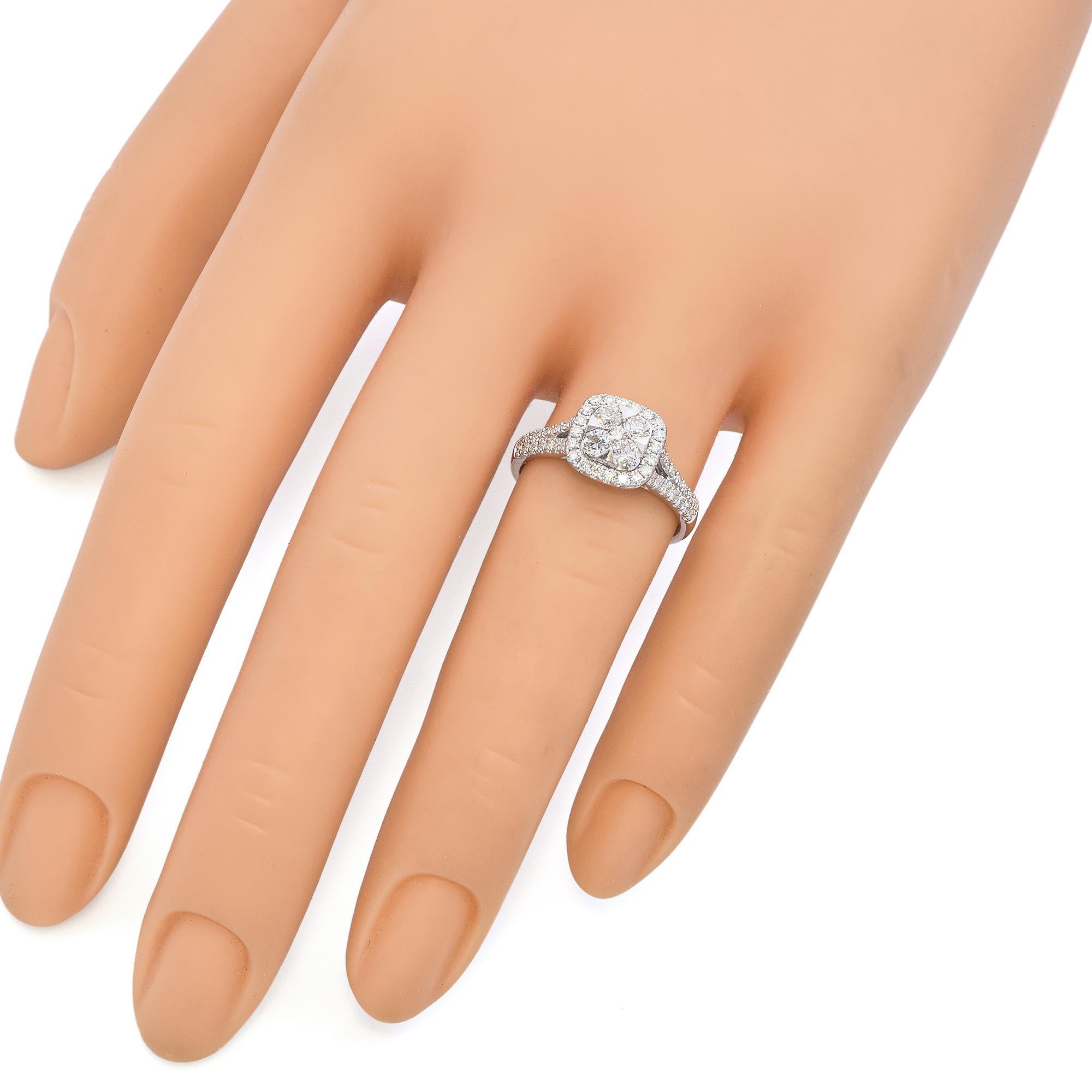 14 Karat Weißgold Cluster-Diamantring (Rundschliff) im Angebot