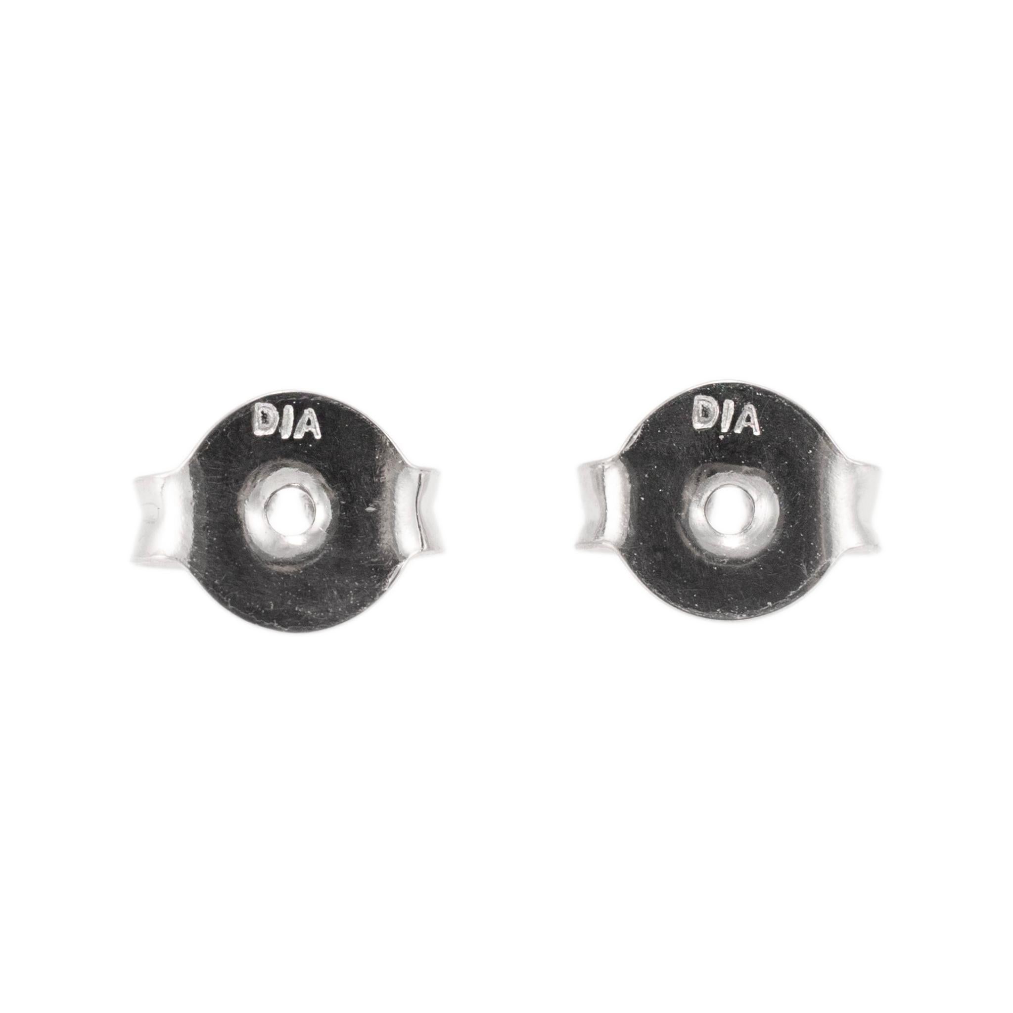 Orecchini a perno con diamante a forma di cluster in oro bianco 14K in vendita 2