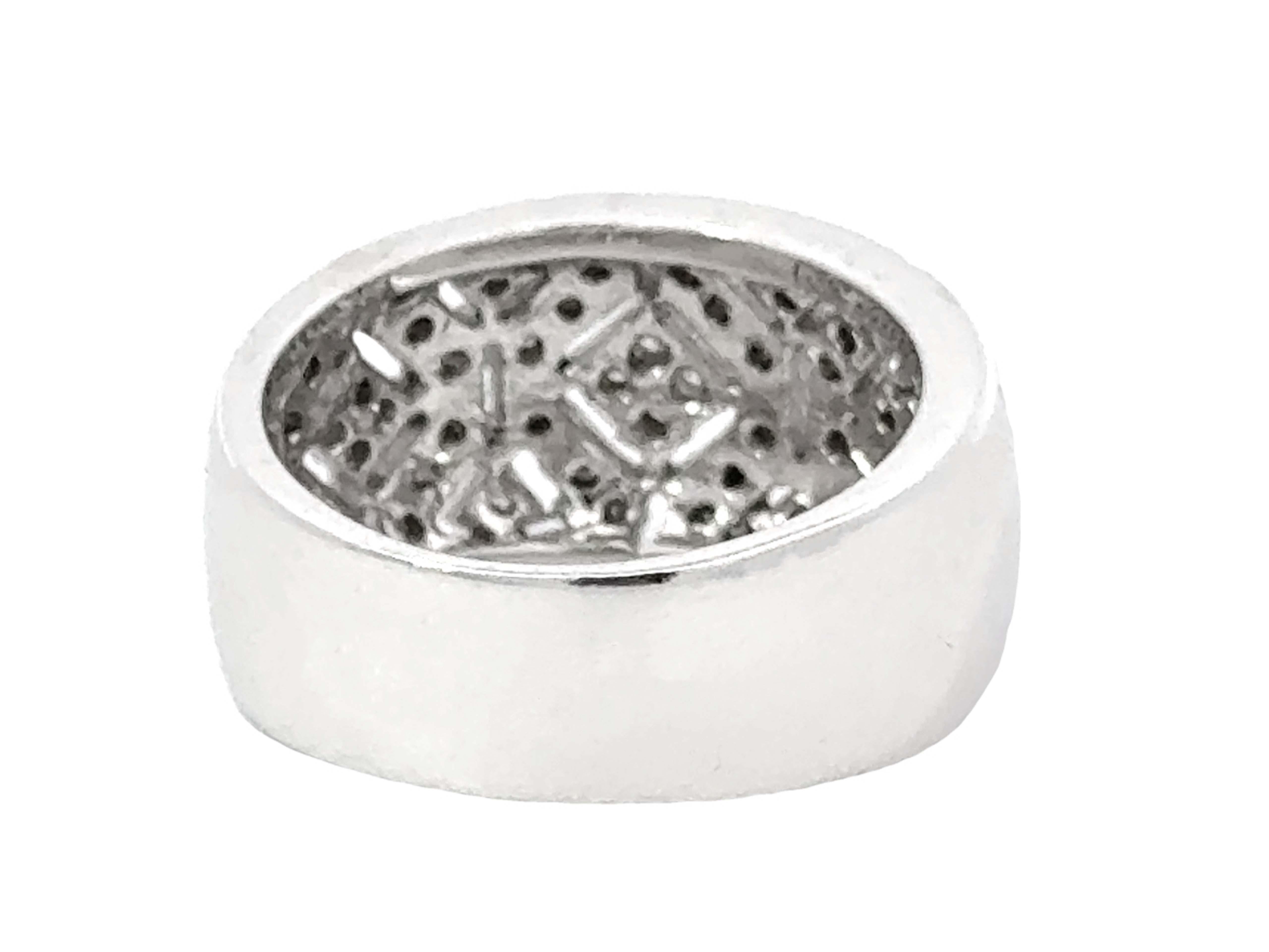 14k White Gold Concave Band Diamond Ring For Sale 1