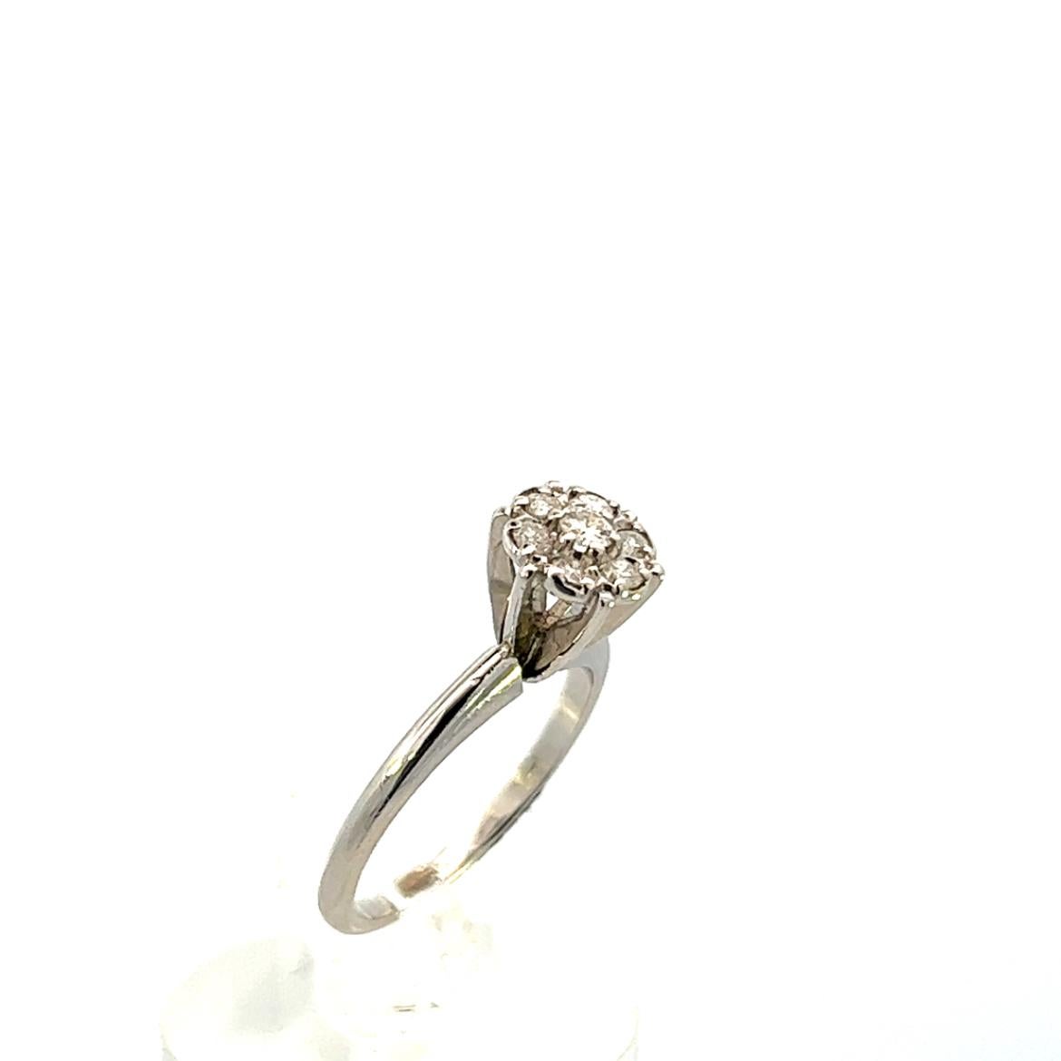 14K Weißgold Contemporary Diamond Cluster Ring (Zeitgenössisch) im Angebot