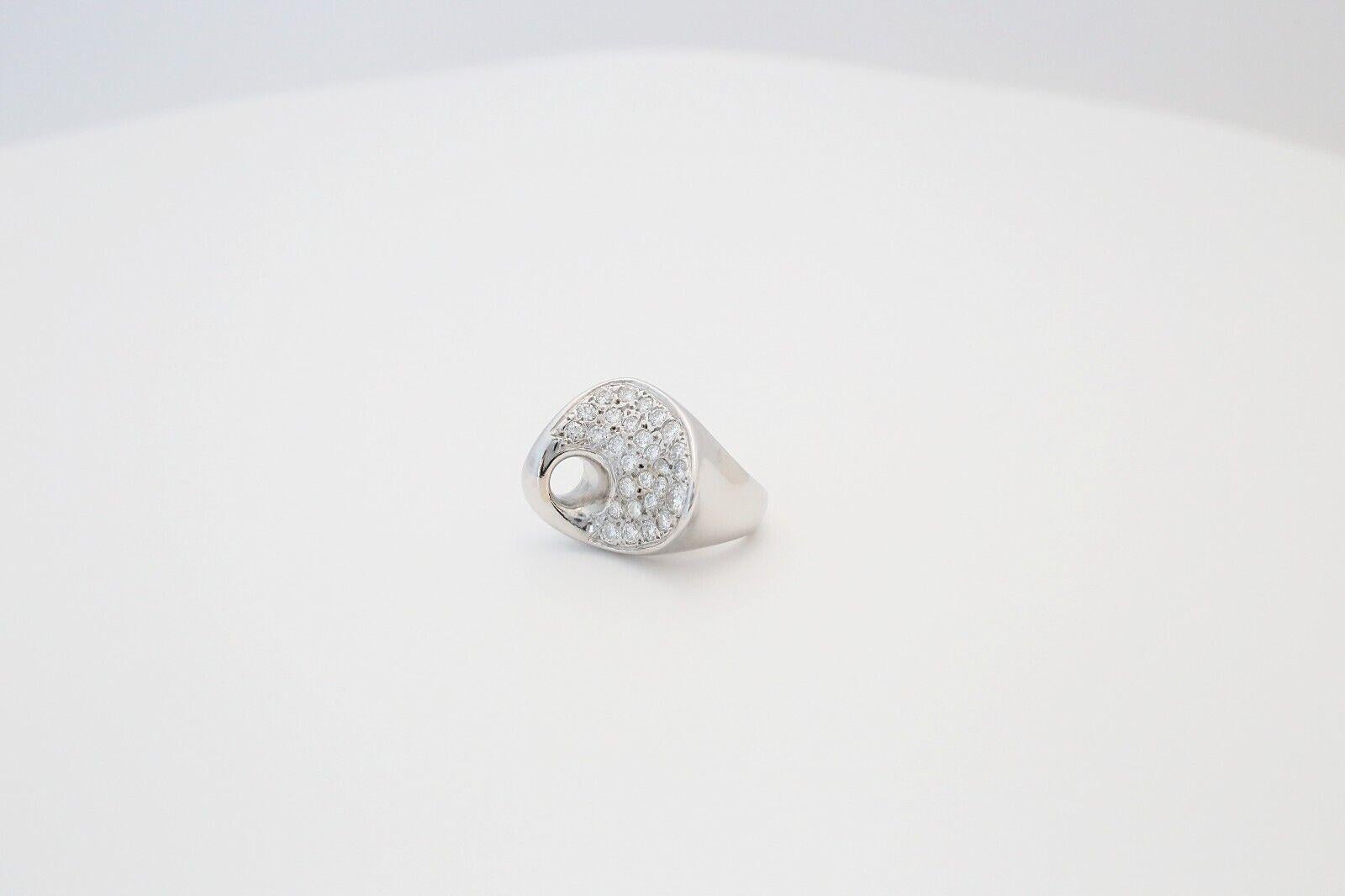 Round Cut 14k White Gold Contemporary Diamond Ring, Size 4.5 - 12.0g For Sale