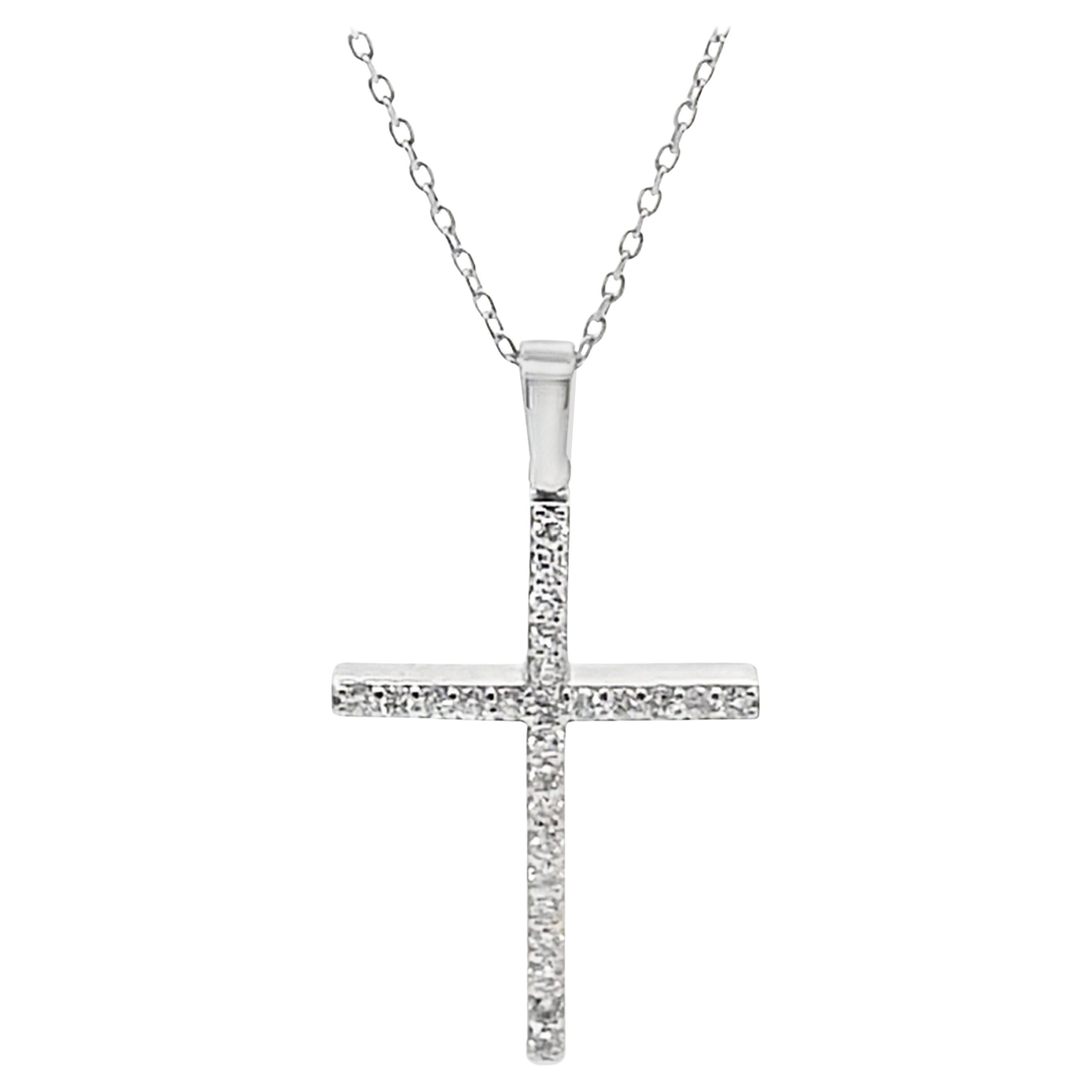 Collar Colgante Cruz de Oro Blanco 14K con Diamantes 0,50 Quilates
