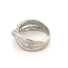 14k White Gold Crossover Band Ring with 0.50ctw Round Diamonds