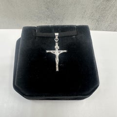 14K White Gold Crucifix Pendant Hollow 0.8g