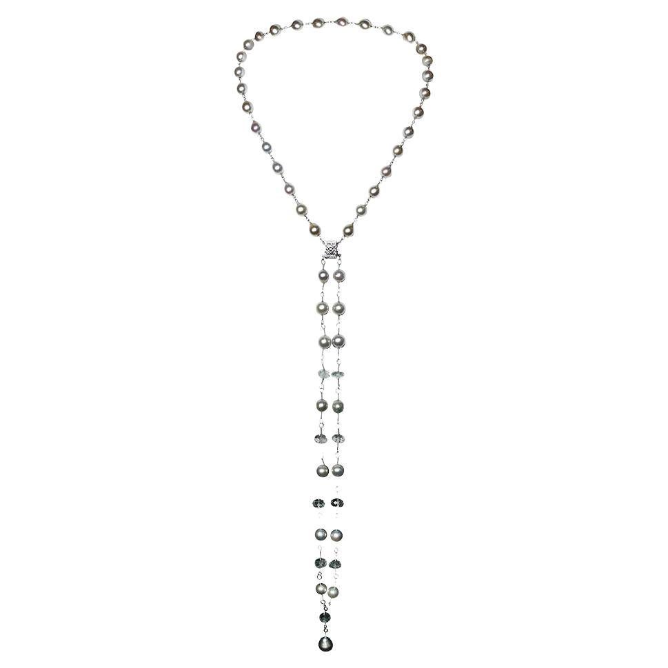Collier de perles de culture et quartz transparent en or blanc 14 carats en vente