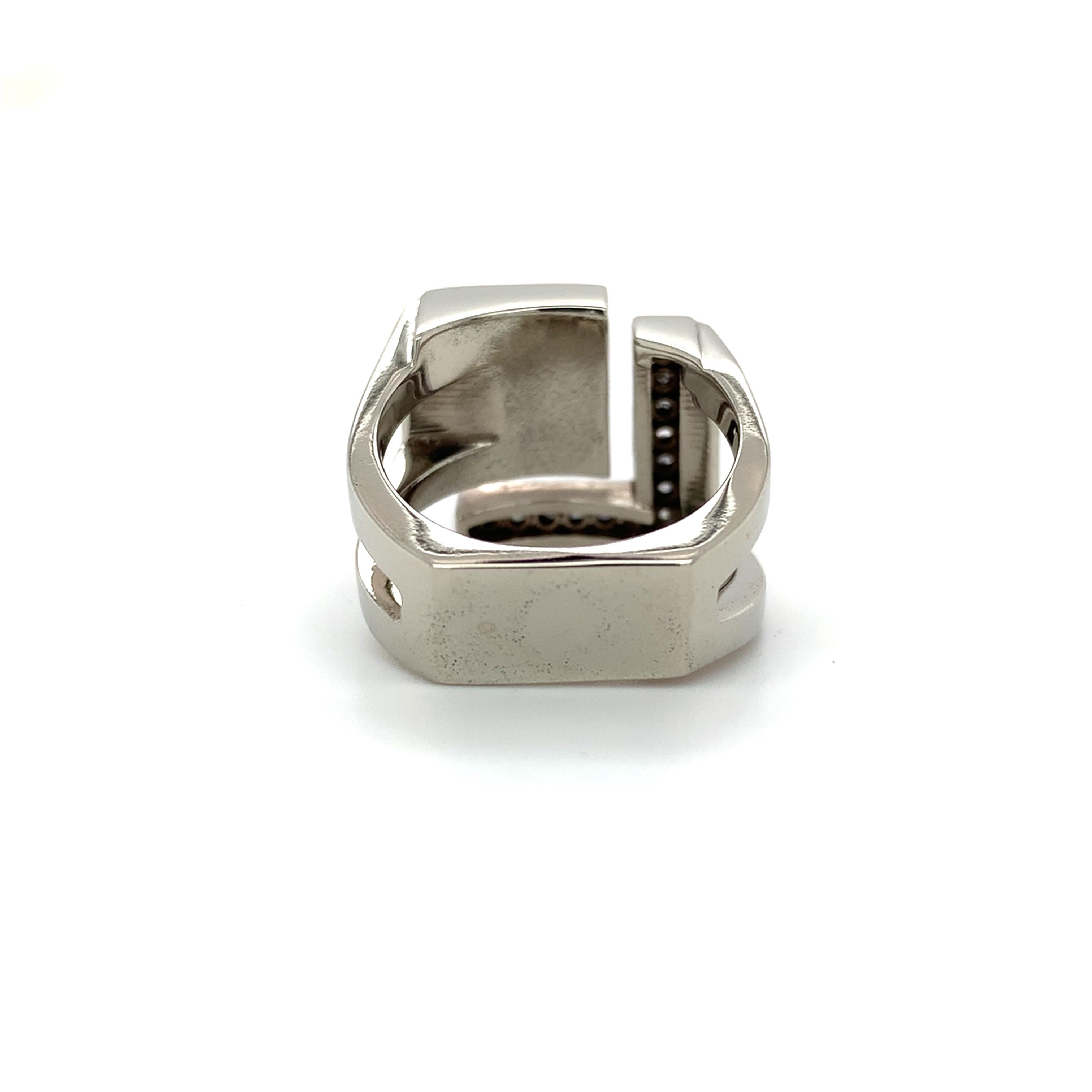 Anello personalizzato in oro bianco 14K con opale e diamanti di Harry Roa in vendita 3