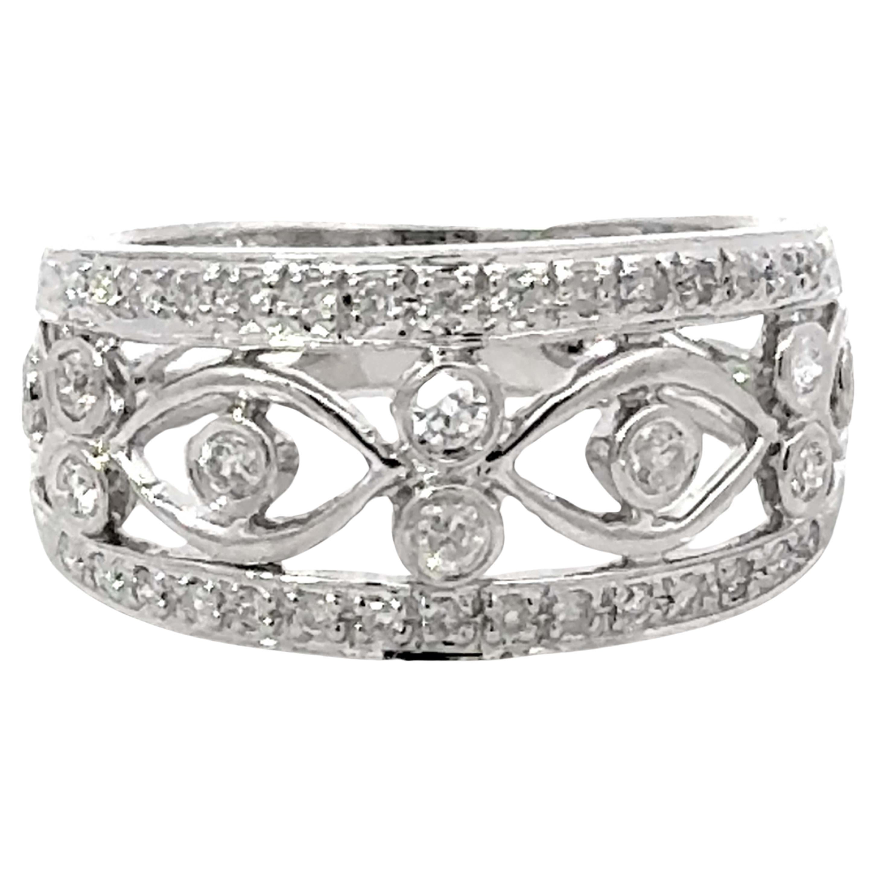 14k White Gold Cutout Diamond Band Ring For Sale
