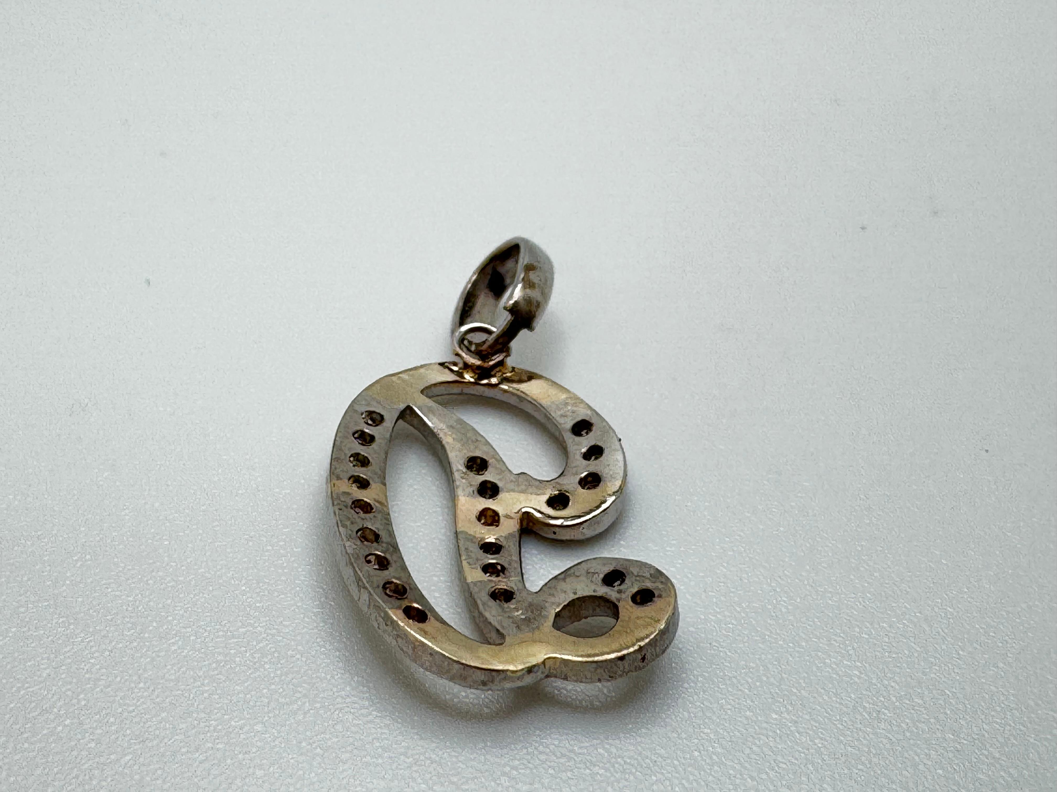 Scritta iniziale D in oro bianco 14K con diamanti in vendita 4