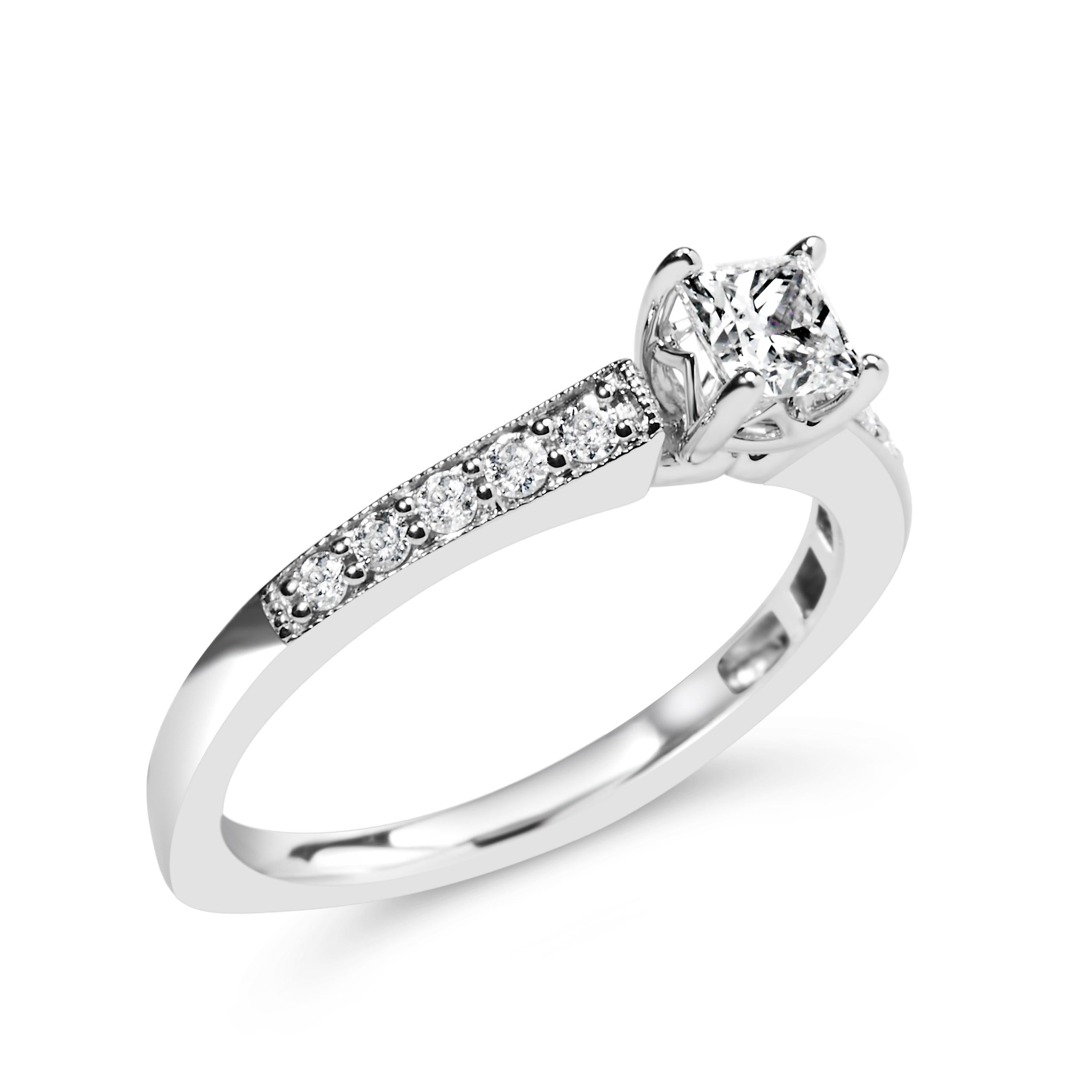 Moderno Anello di fidanzamento in oro bianco 14K con diamante taglio principessa da 1/2 cttw in vendita