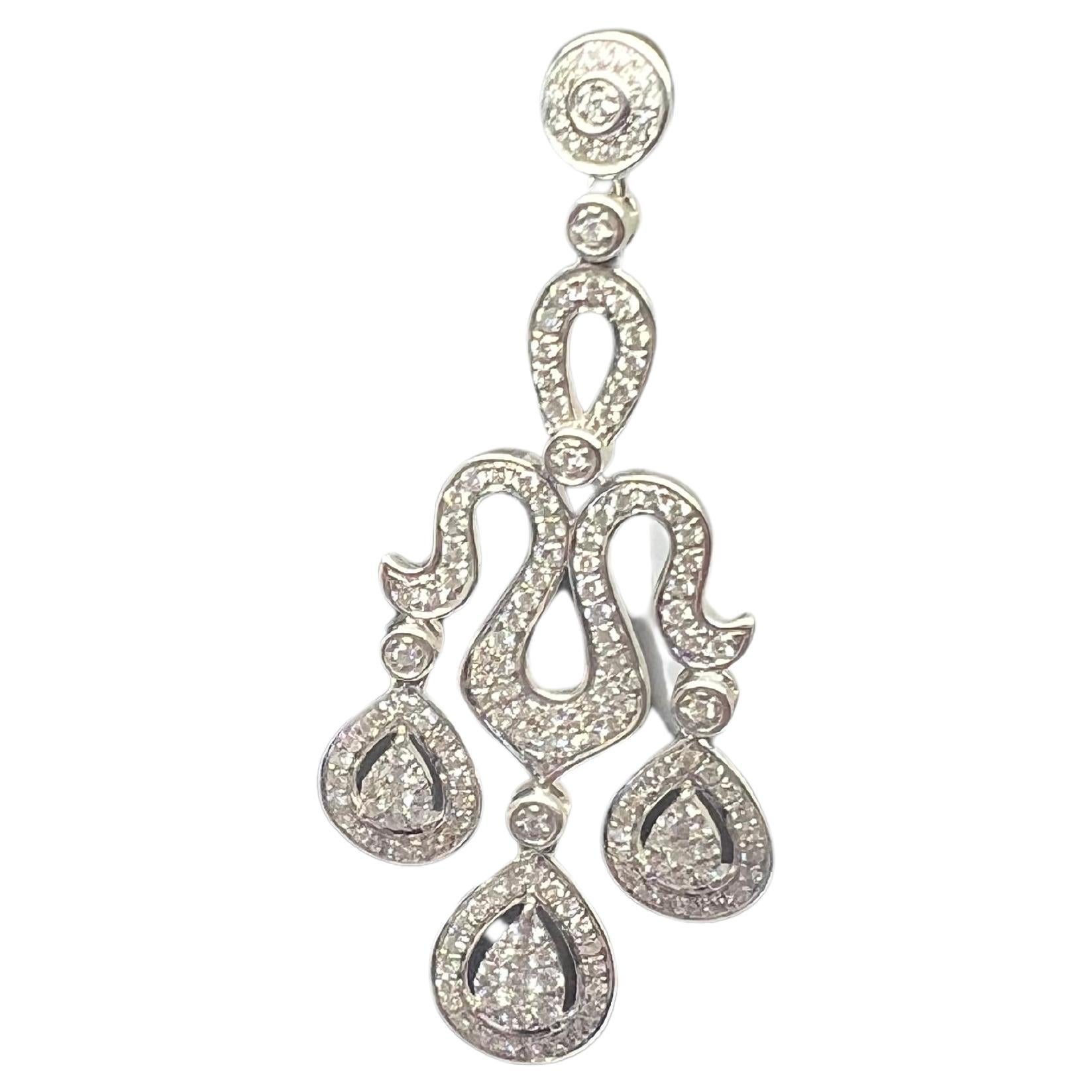 Boucles d'oreilles chandelier en or blanc 14k avec diamants 1.25 carats

Solis 14K Or

Diamants naturels de taille ronde et brillante  PAS de traitement ni de laboratoire 

Couleur G 

Clarté vs2-si1

très bonne coupe

Livraison gratuite le