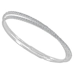Bracelet jonc souple à double enveloppe en or blanc 14 carats avec diamants de 3,35 carats pour elle