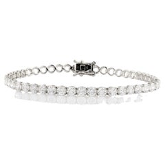 Pulsera clásica tipo «tenis» de oro blanco de 14K con diamantes de 3,56 quilates