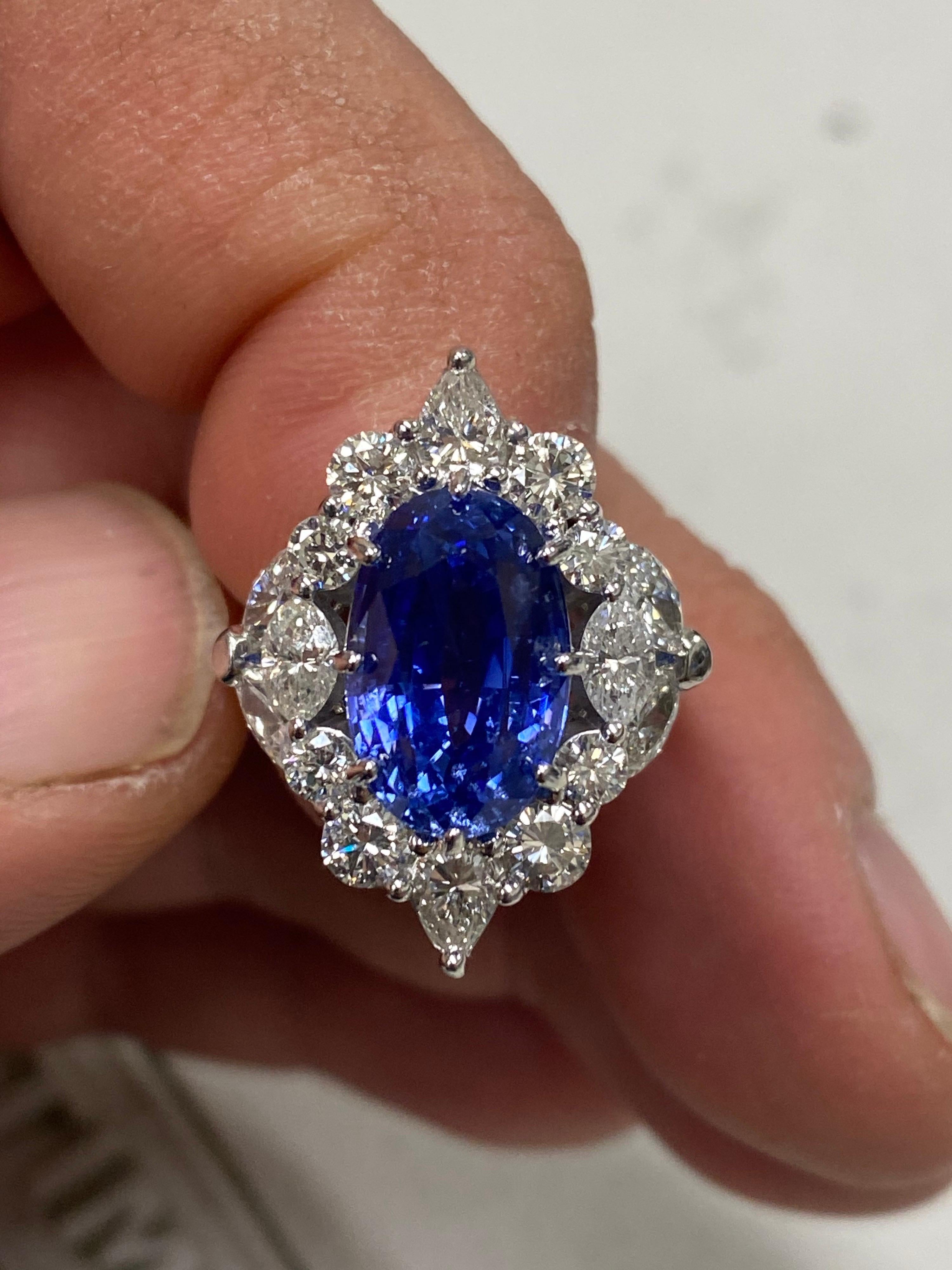 14K Weißgold Diamant 7,61 Karat GIA zertifizierter unbehandelter ovaler blauer Saphir Ring (Ovalschliff) im Angebot