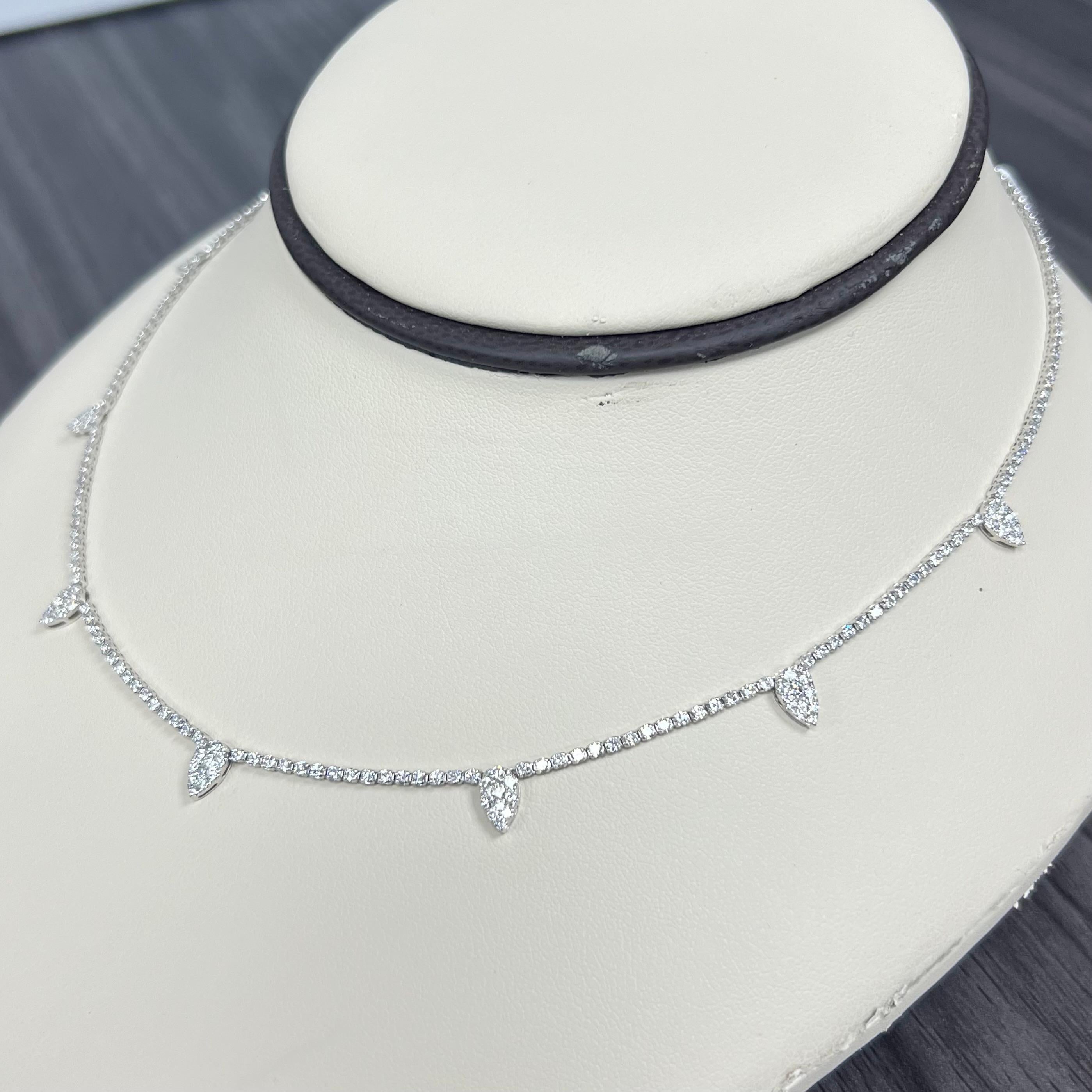 Taglio brillante Collana con diamanti in oro bianco 14K in vendita