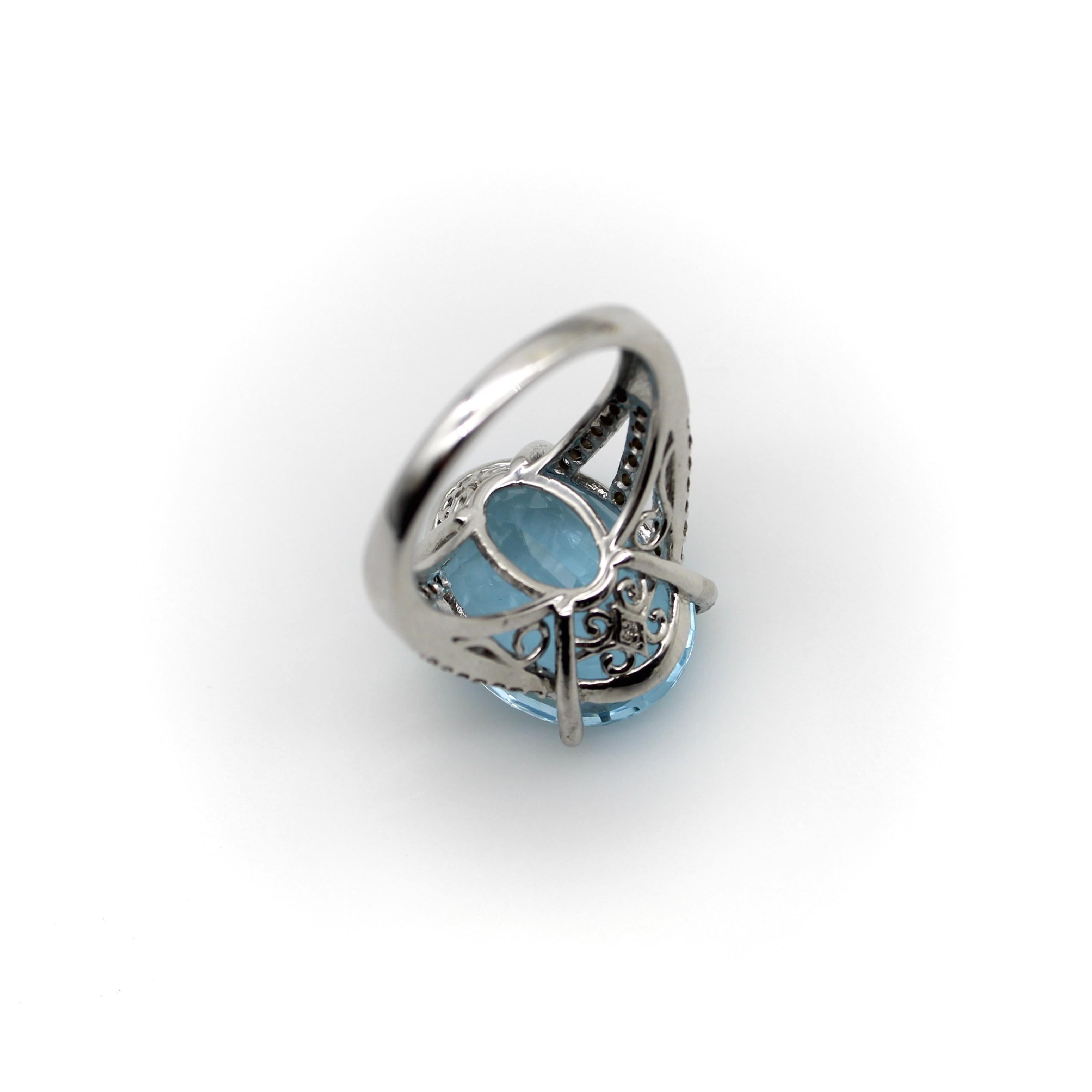 14k White Gold, Diamond, and Blue Topaz Ring 19+ Carats For Sale 1