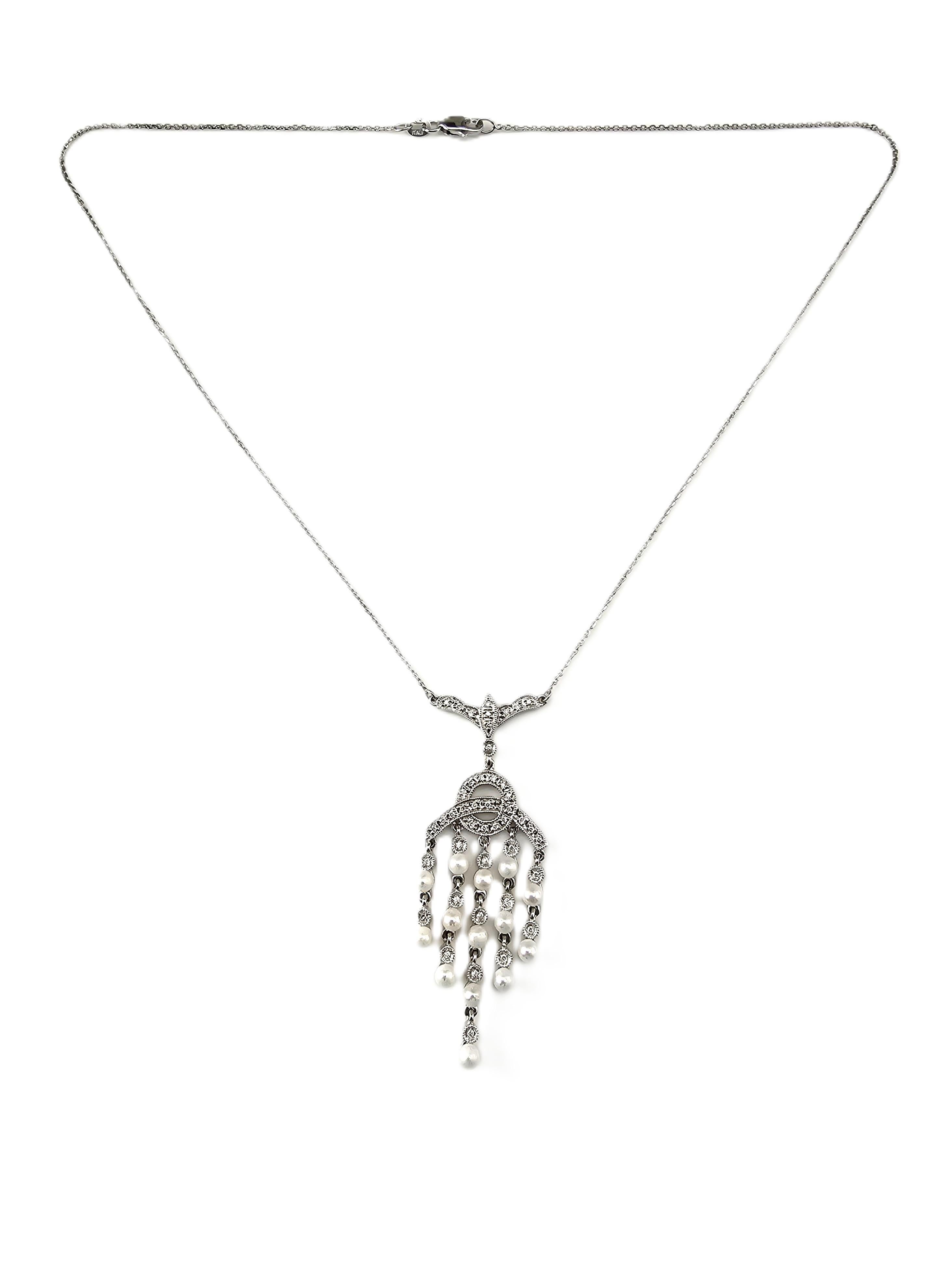 Taille brillant Collier pendentif en or blanc 14K avec diamants et perles #23804 en vente