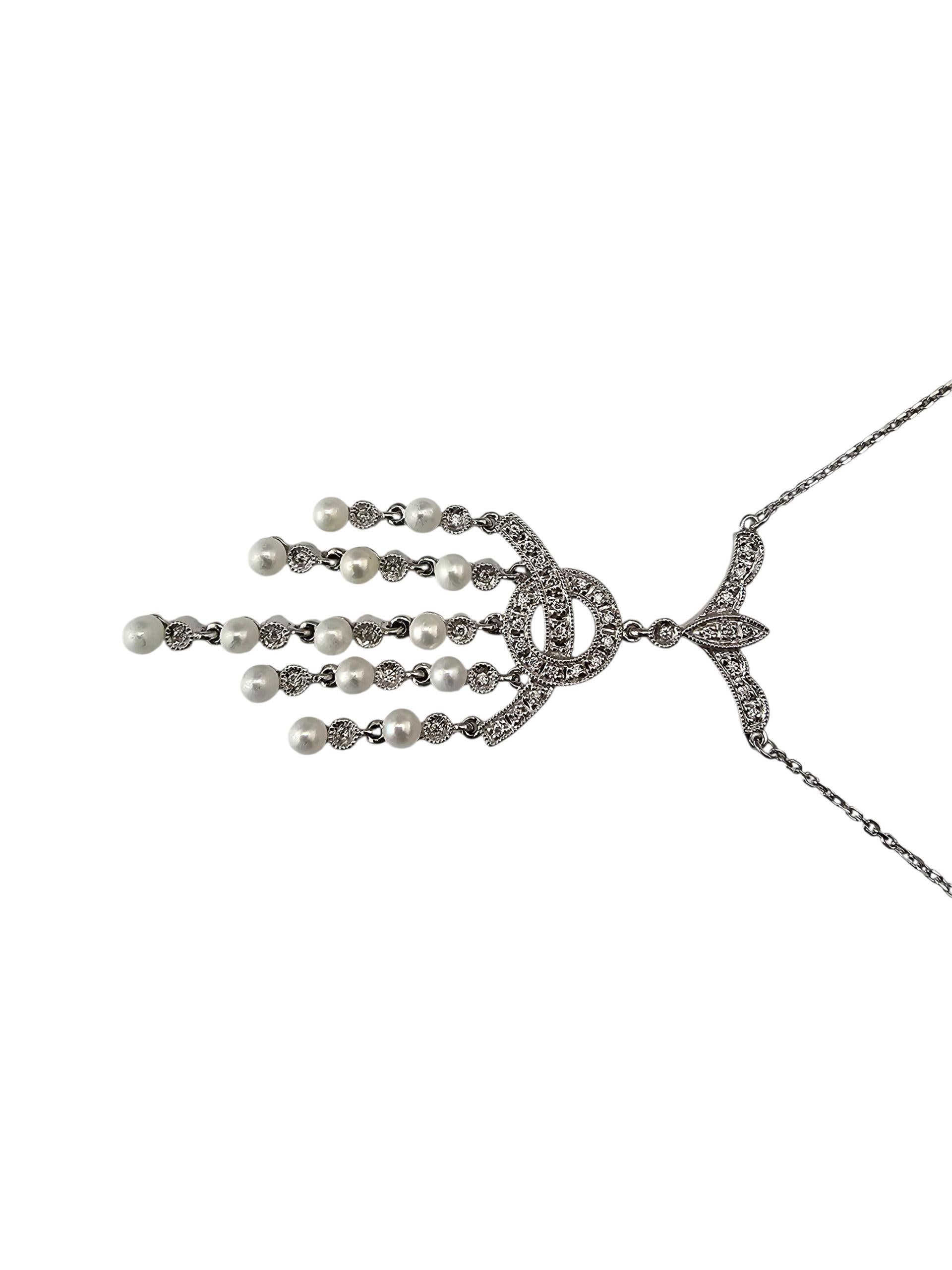 Collier pendentif en or blanc 14K avec diamants et perles #23804 en vente 1
