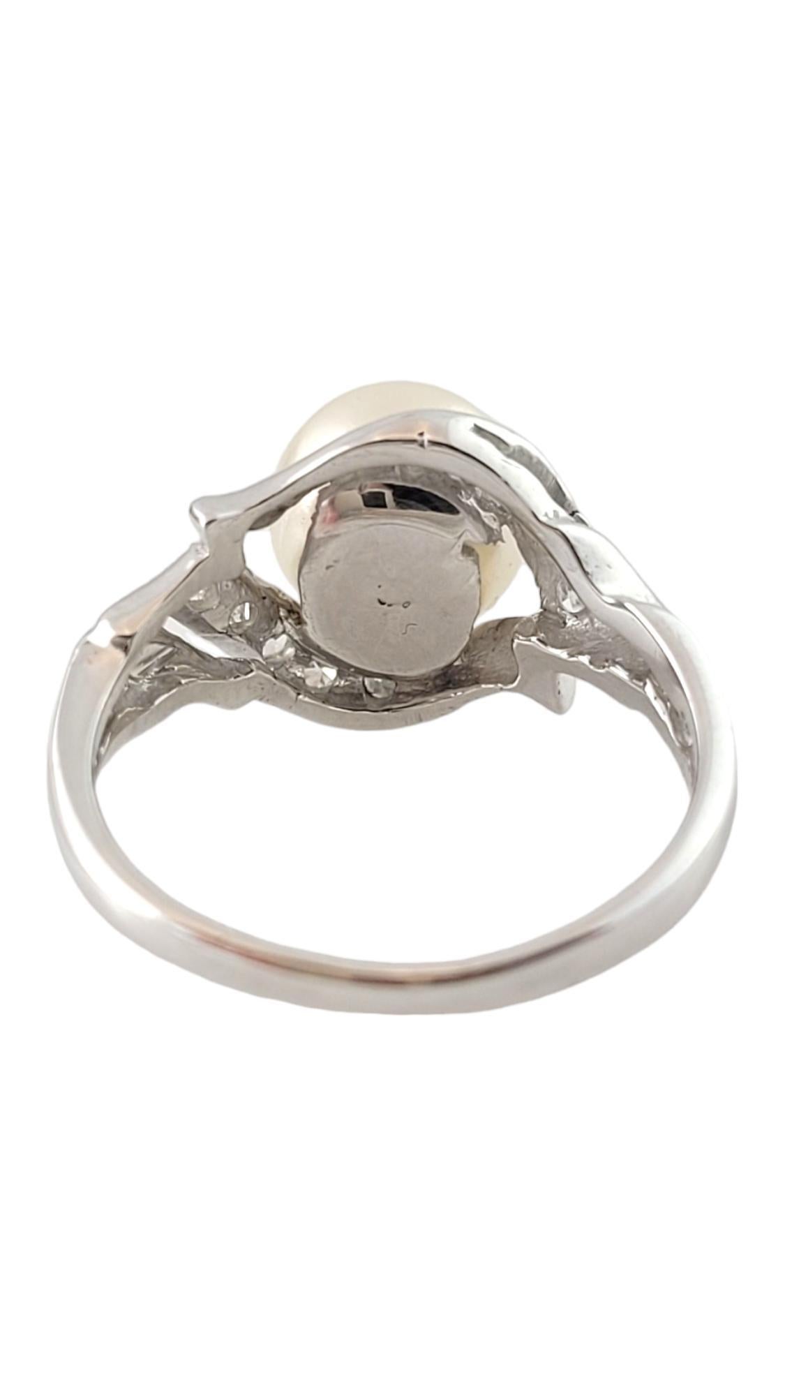 14K White Gold Diamond and Pearl Ring Size 5.25 #16424 In Good Condition For Sale In Washington Depot, CT