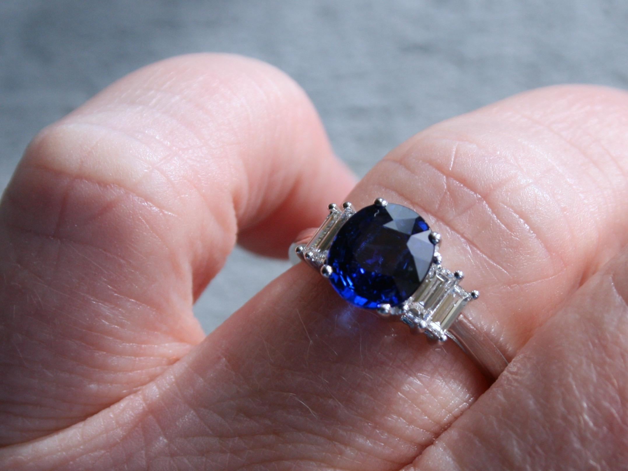 Women's or Men's 14 Karat Gold Diamond and Sapphire Ring Engagement Ring Baguette Cut Diamonds For Sale