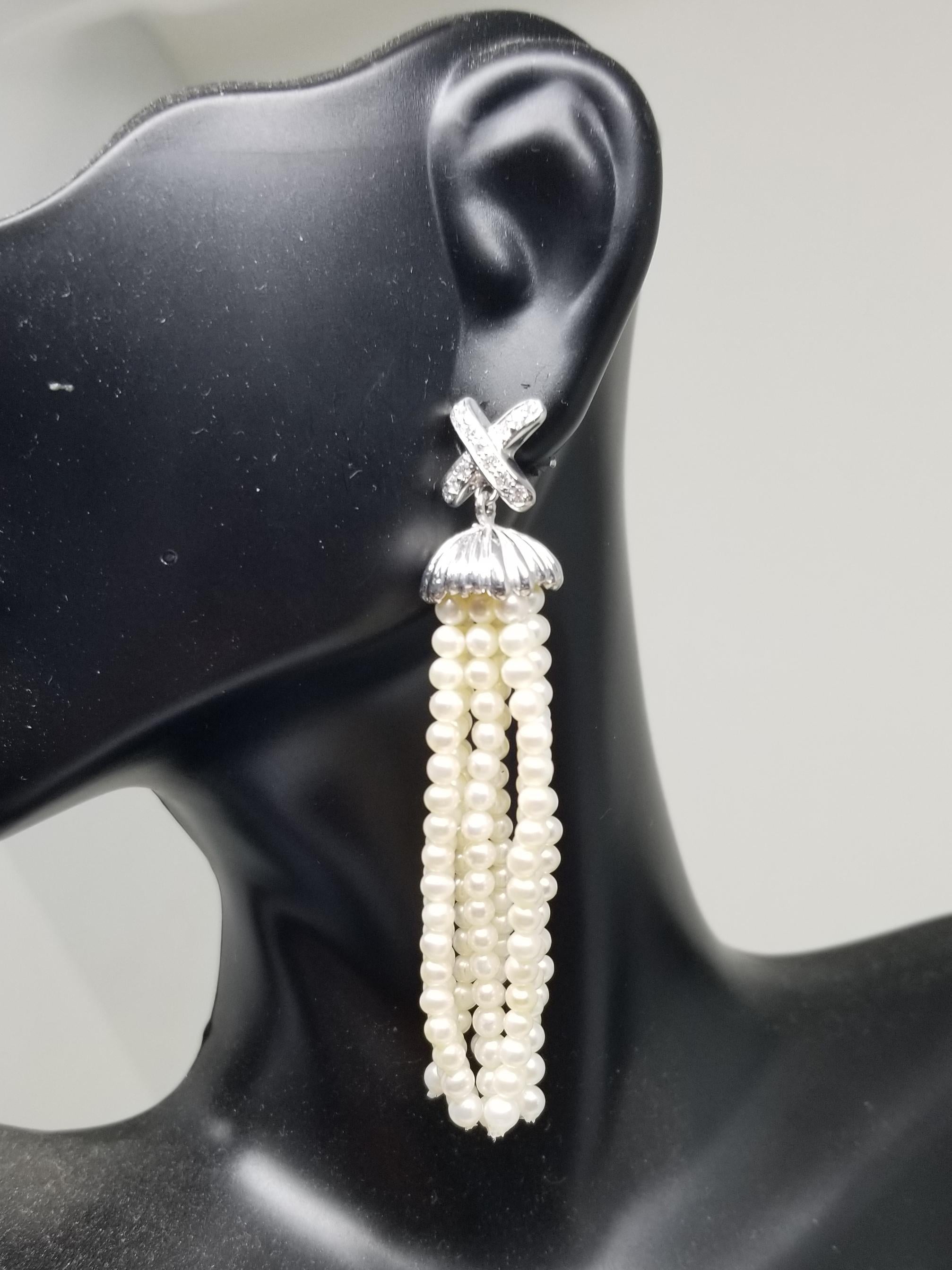 14 Karat White Gold Diamond and Cultured Pearl Dangle Earrings In New Condition In Los Angeles, CA