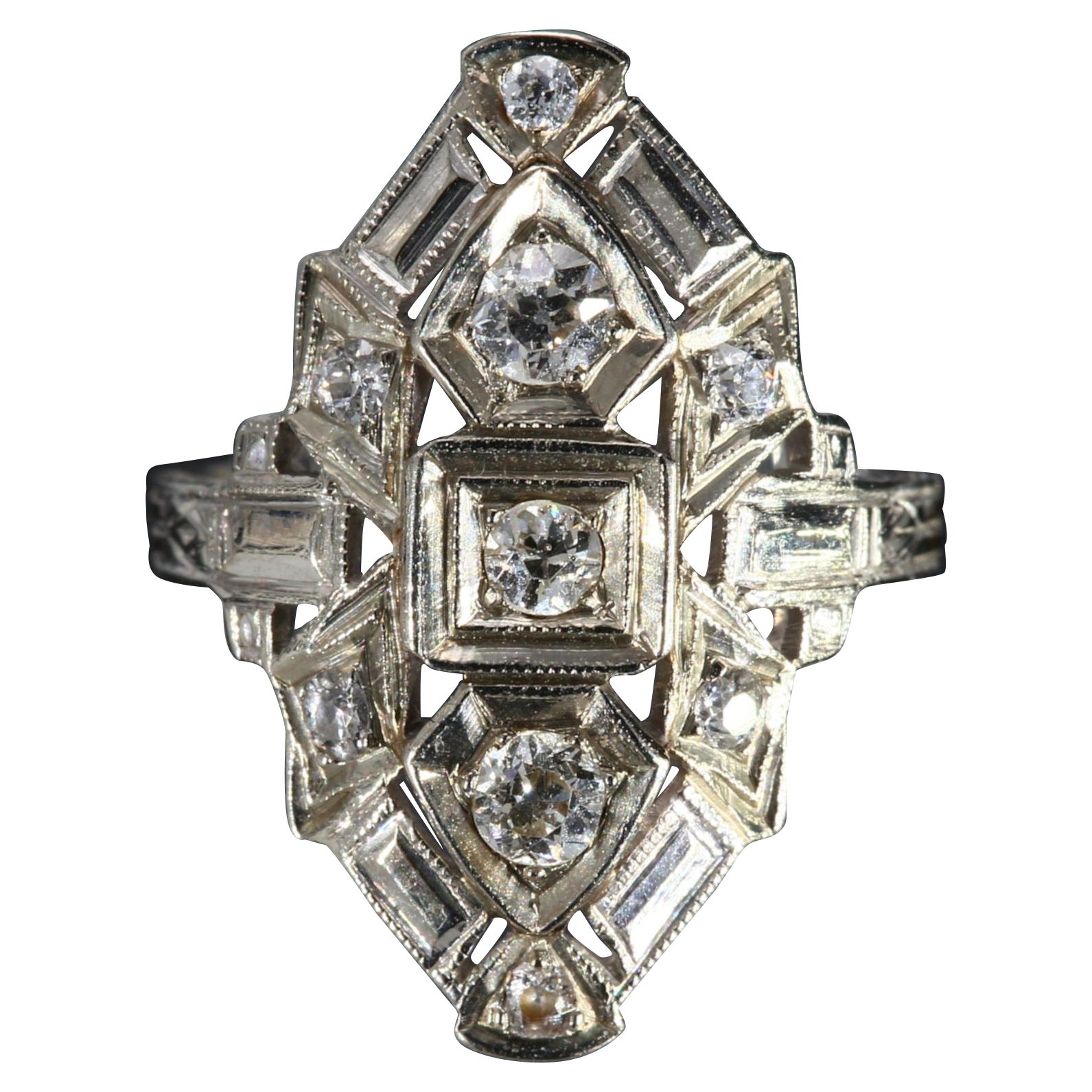 14k White Gold 
Diamond Antique Art Deco Ring - Size 2.75