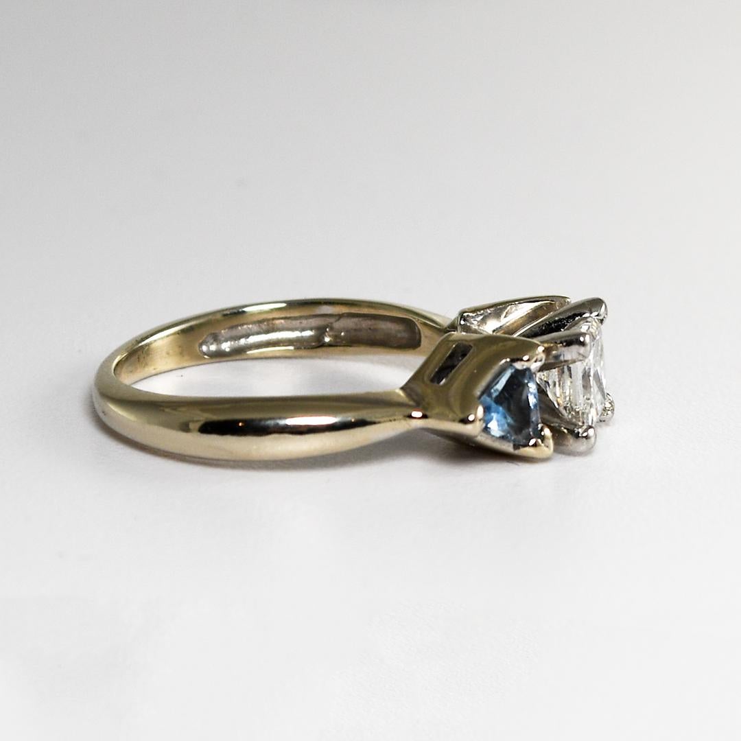 Taglio princess Anello con diamanti e acquamarina in oro bianco 14K 3,9g in vendita