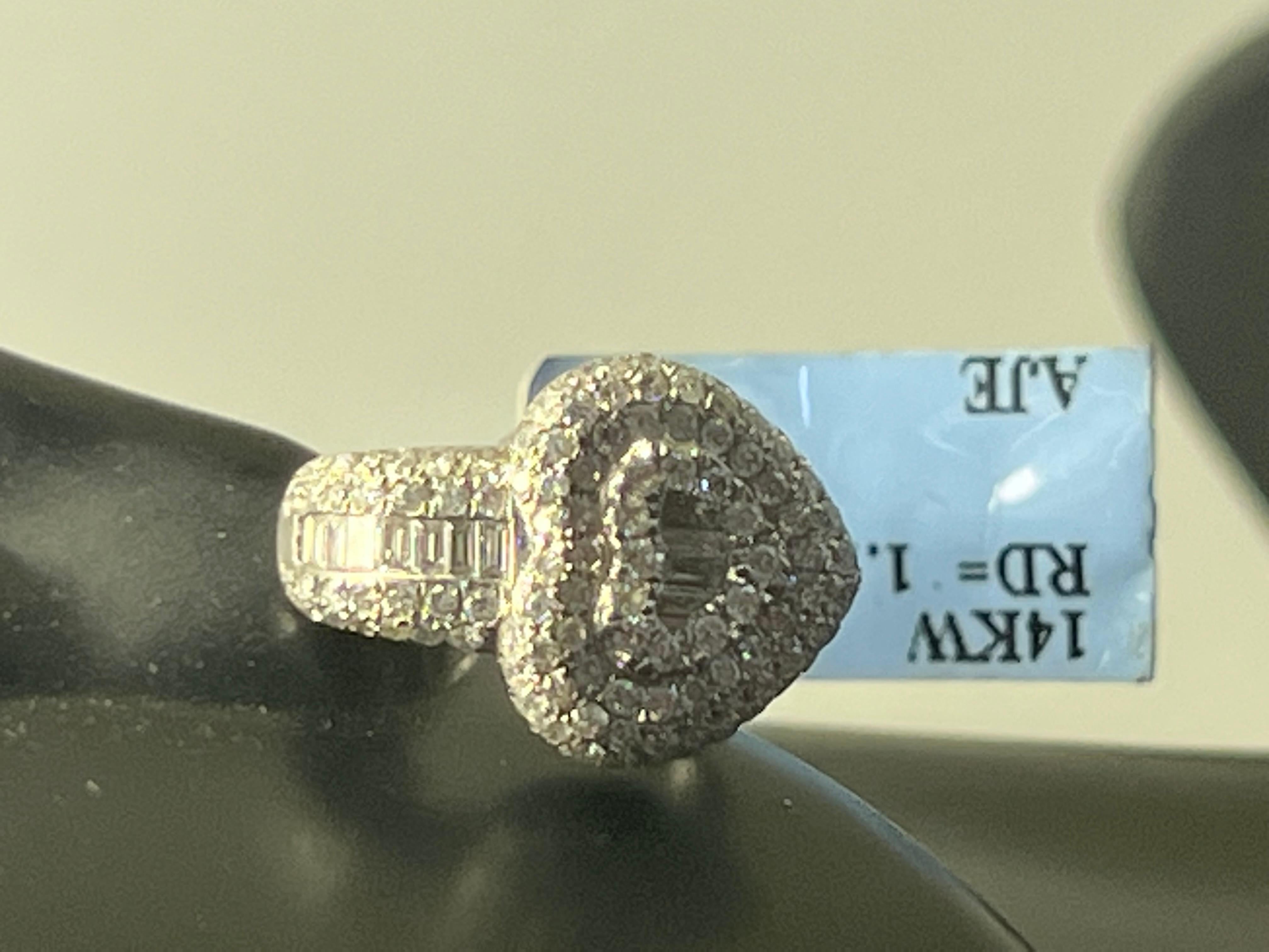 14k Weißgold Diamant Bagguette Runde Tropfen Ohrringe baumeln (Rundschliff) im Angebot