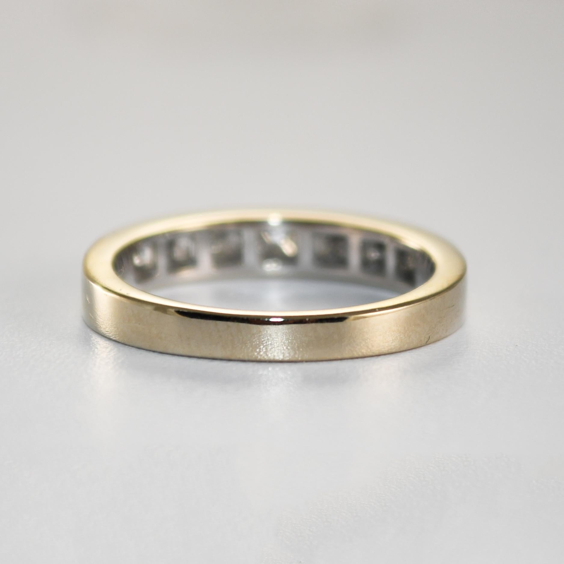 Taille ronde Bague en or blanc 14K avec diamant 0.50ct en vente