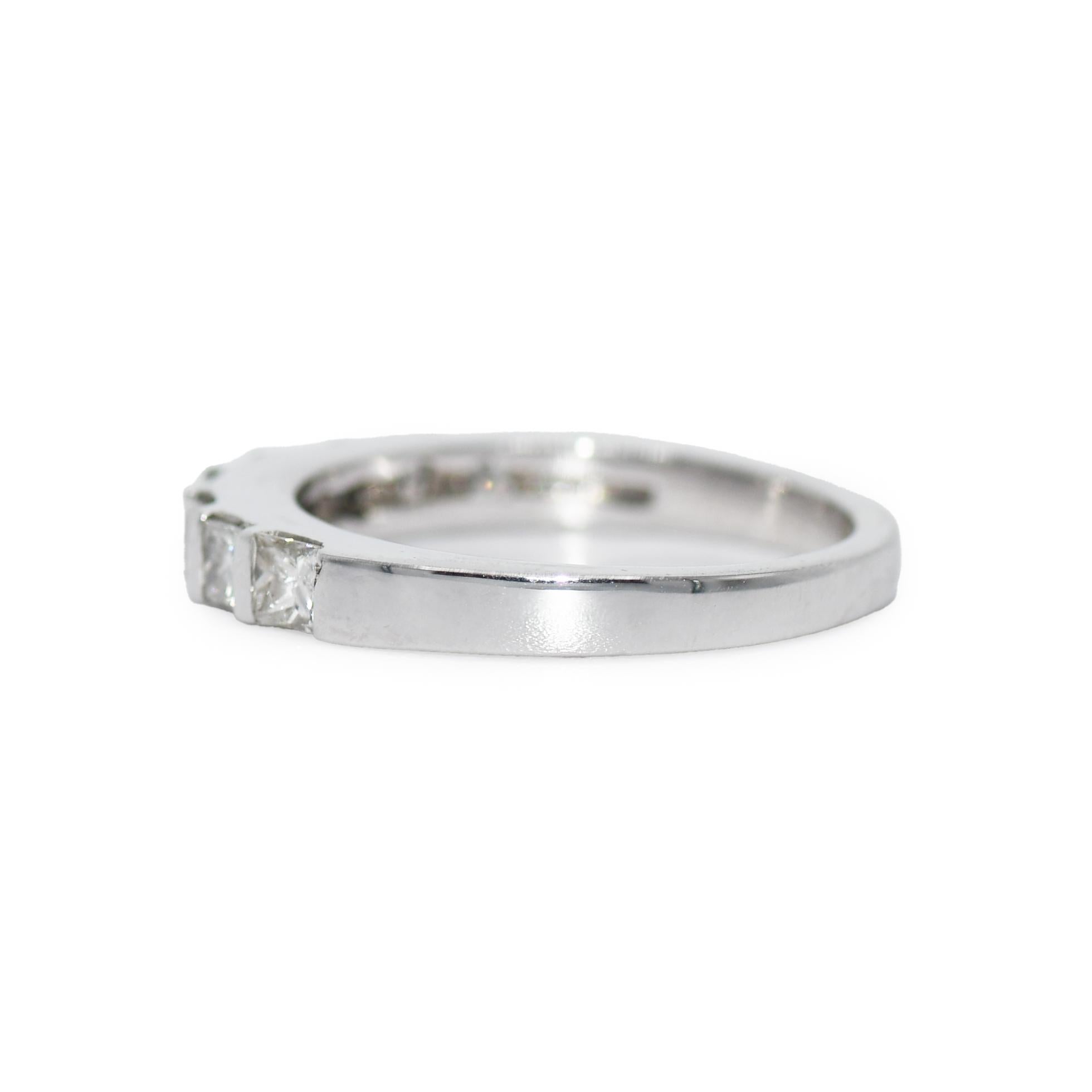 Women's 14K White Gold Diamond Band Ring 0.50tdw, 3.3g For Sale