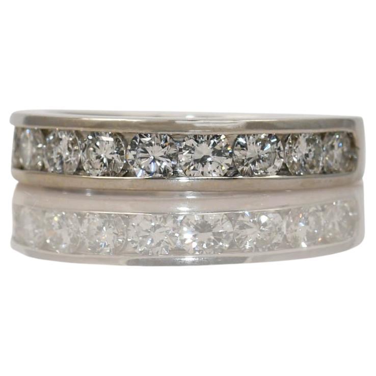 14K White Gold Diamond Band Ring, 1.00tdw, 4.1g For Sale