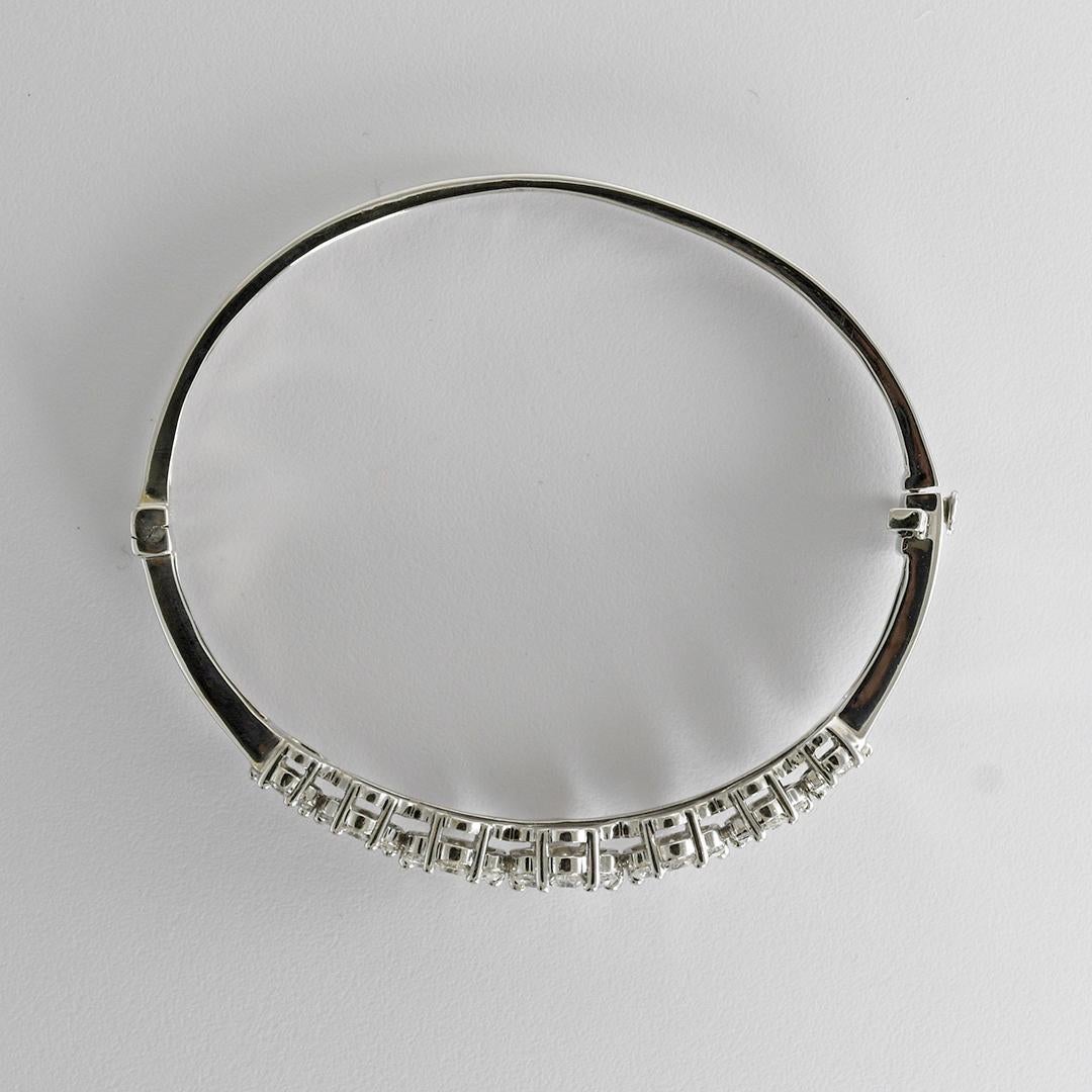 14K White Gold Diamond Bangle Bracelet 3.50ct For Sale 2