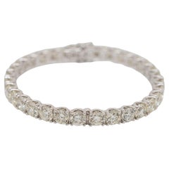 14k White Gold Diamond Bangle Bracelet