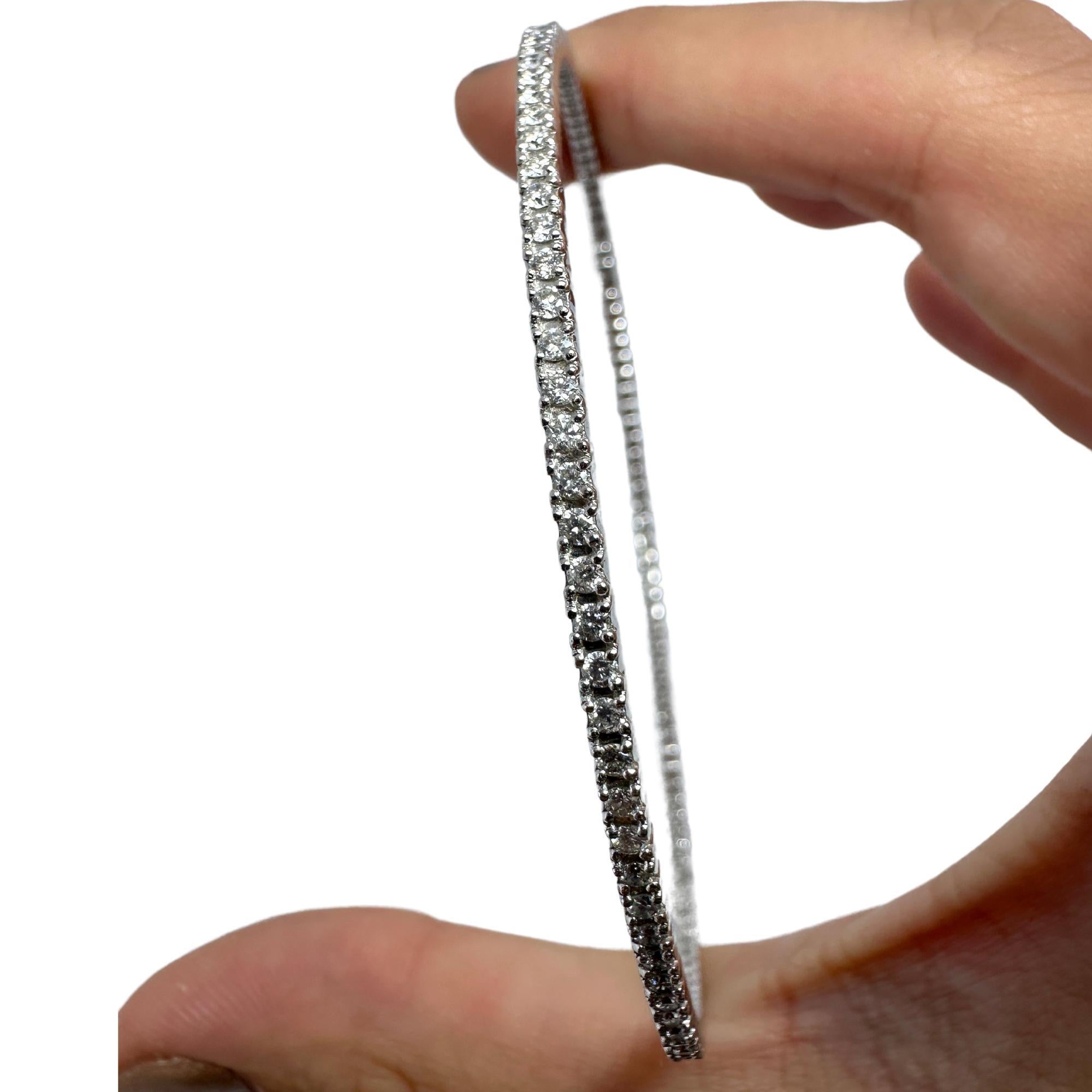 Pulsera de diamantes de oro blanco de 14 quilates Corte redondo en venta