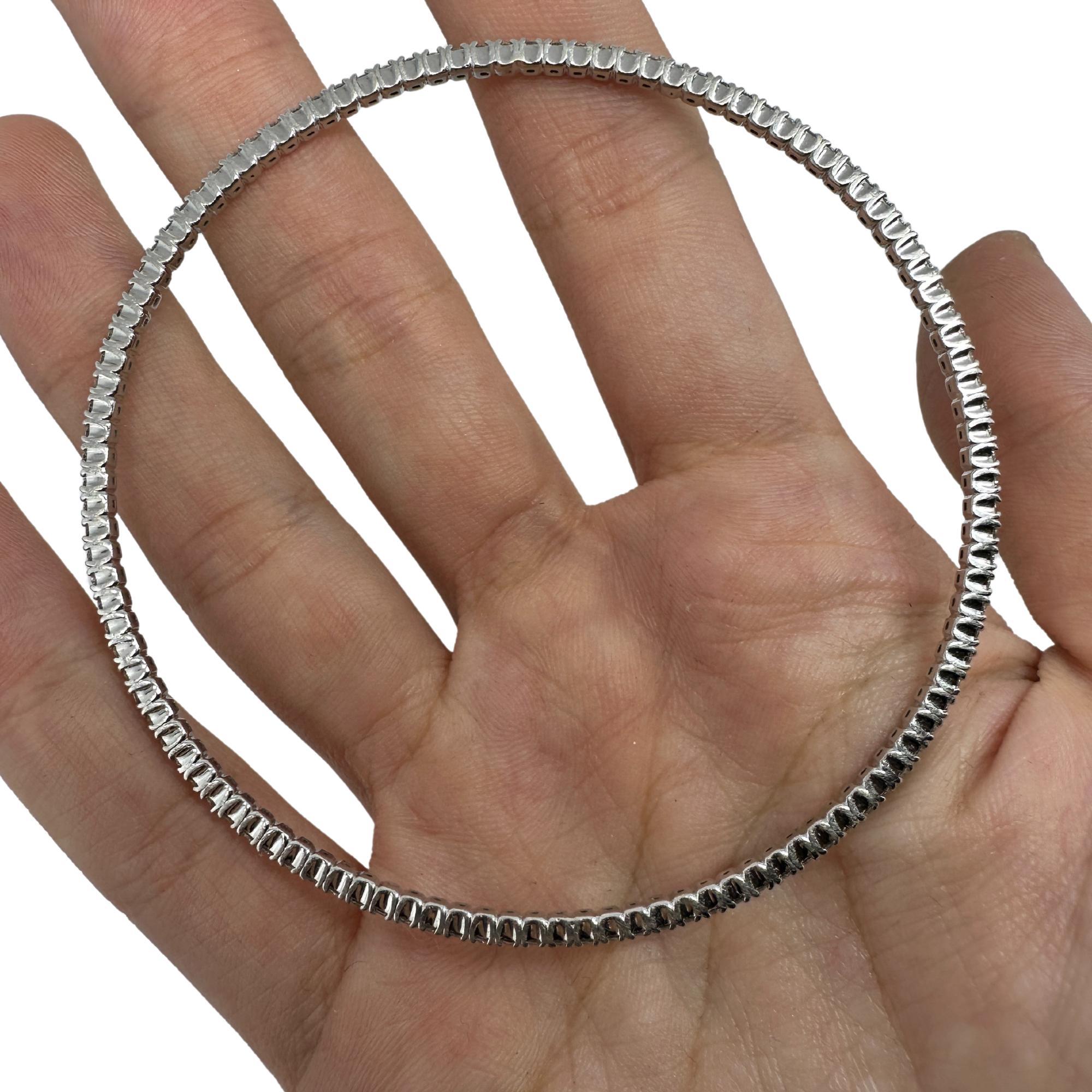 Pulsera de diamantes de oro blanco de 14 quilates en Bueno estado para la venta en New York, NY