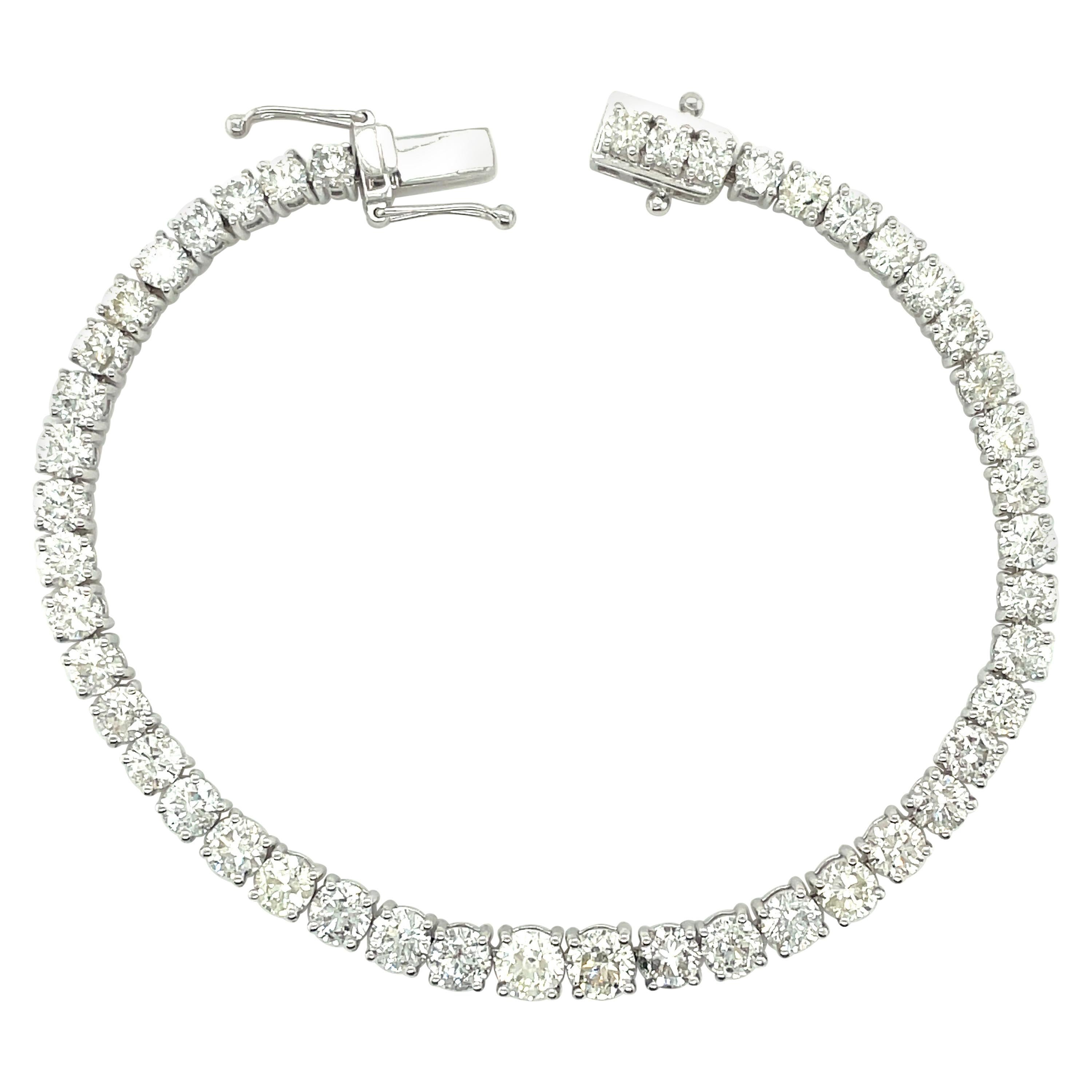 14k White Gold Diamond Bracelet For Sale