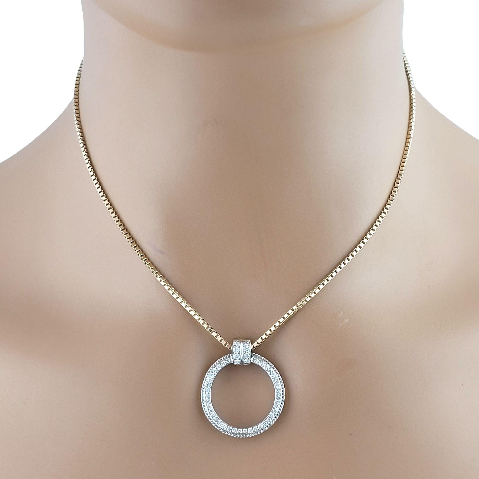 14k White Gold Diamond Circle Pendant Necklace For Sale 3