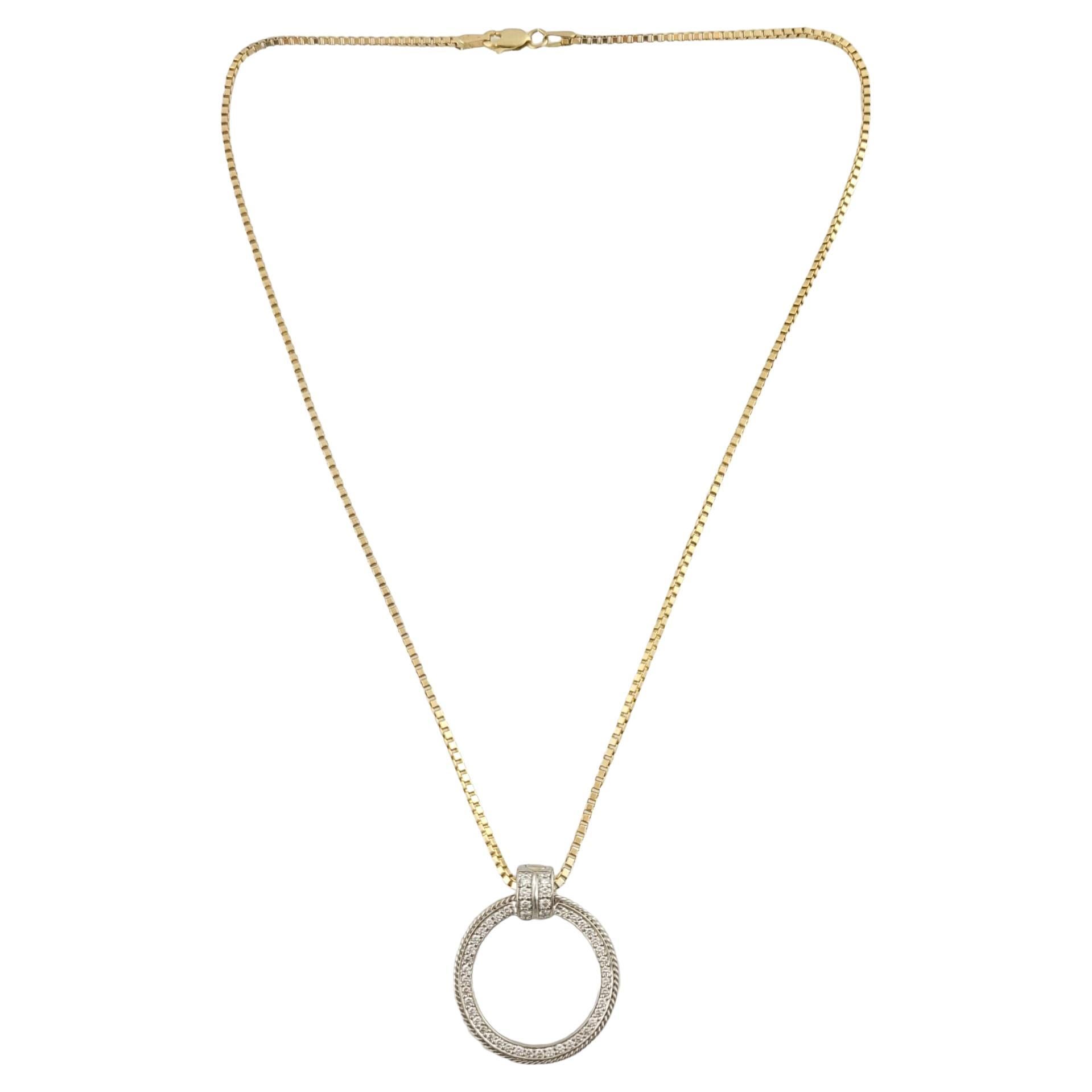 14k White Gold Diamond Circle Pendant Necklace For Sale