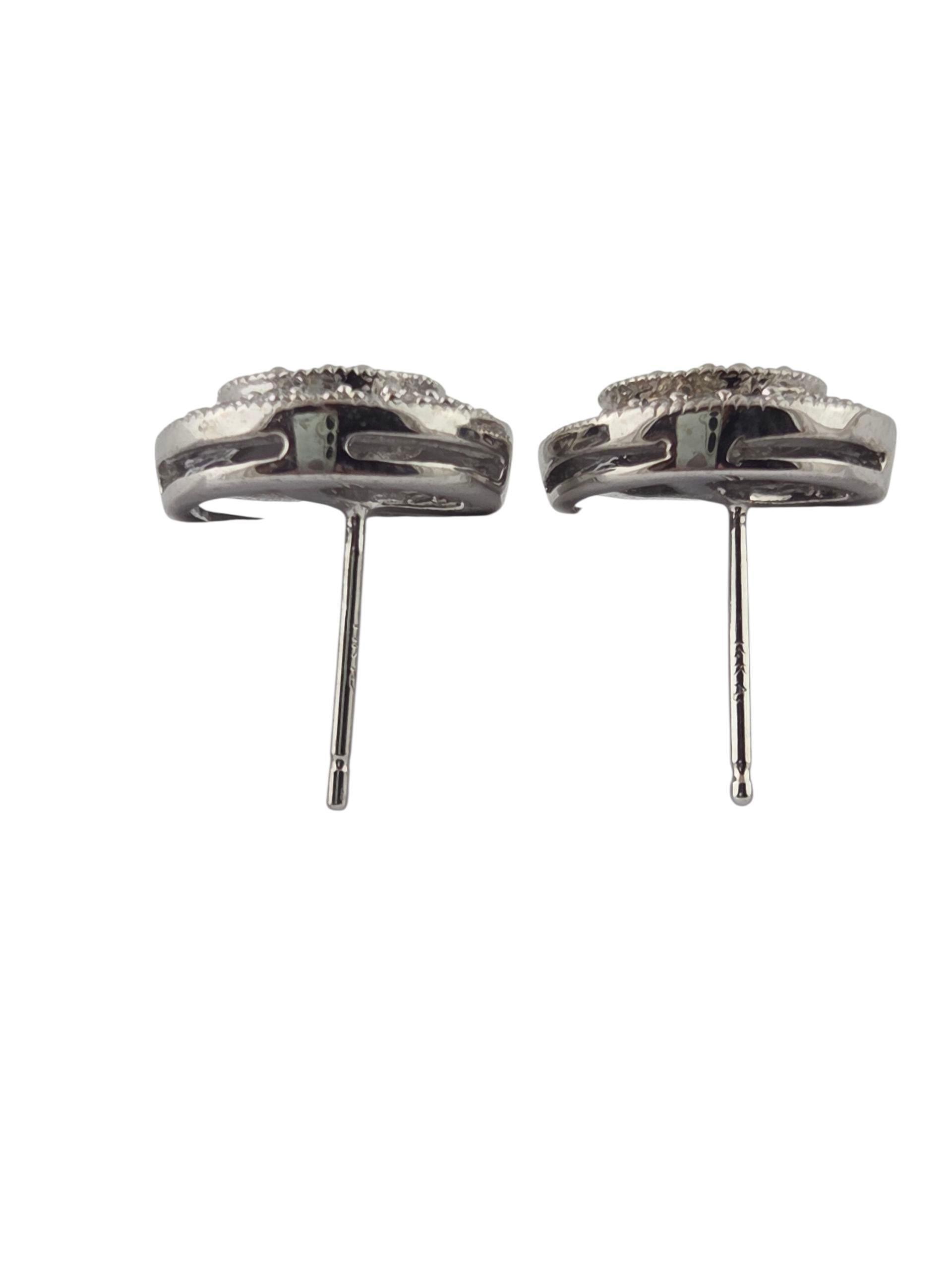 14K Weißgold Diamant Cluster Kreis Ohrringe #23707 im Angebot 1