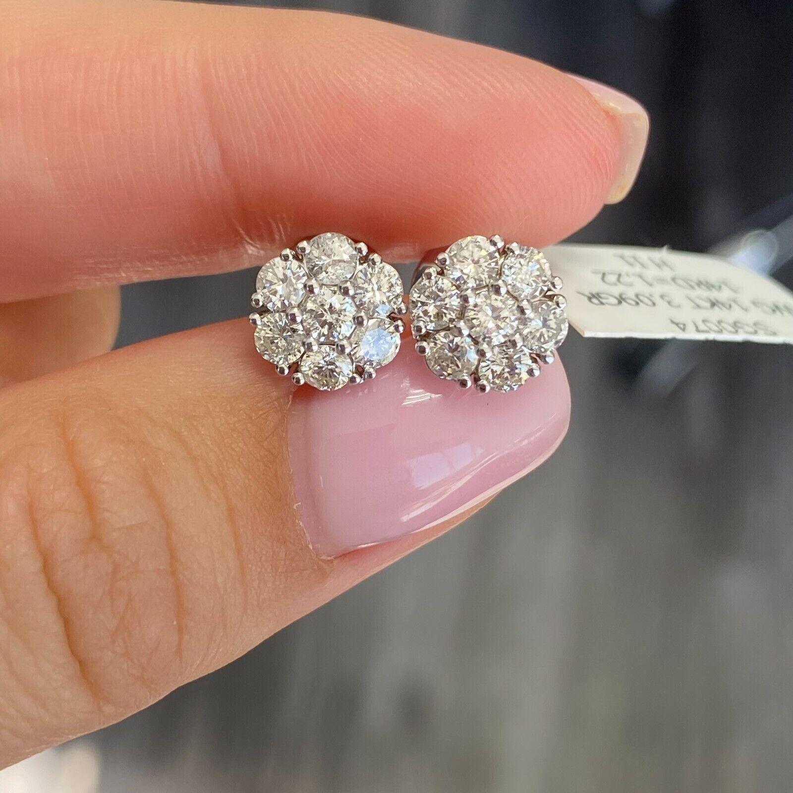 14k White Gold Diamond Cluster Earrings 1.22cts In New Condition For Sale In Los Angeles, CA