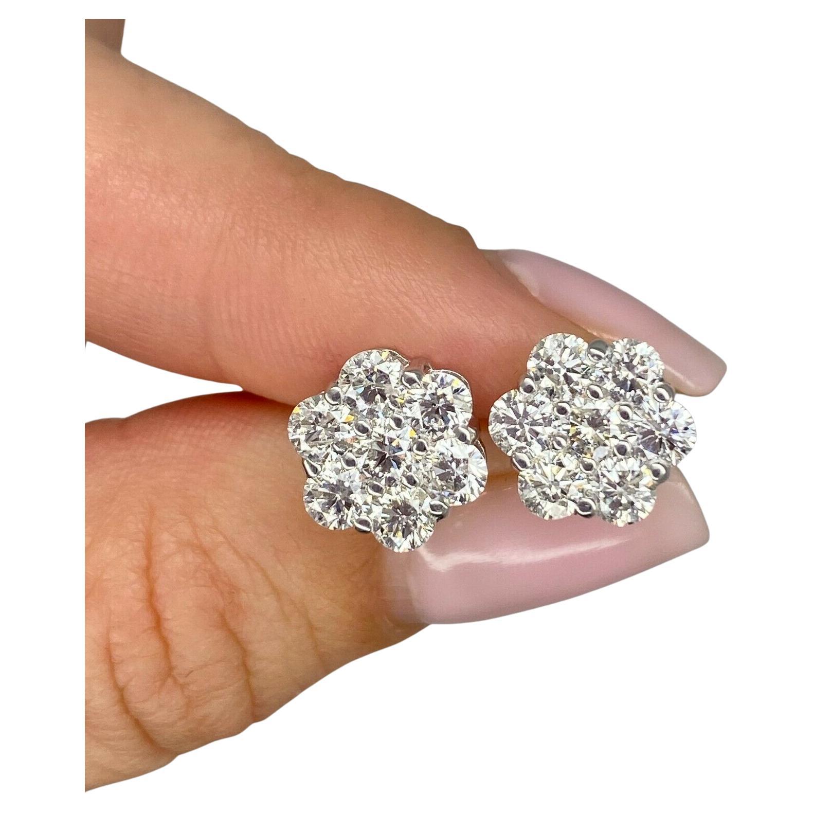 14k White Gold Diamond Cluster Earrings Weighing 2.10 Carats