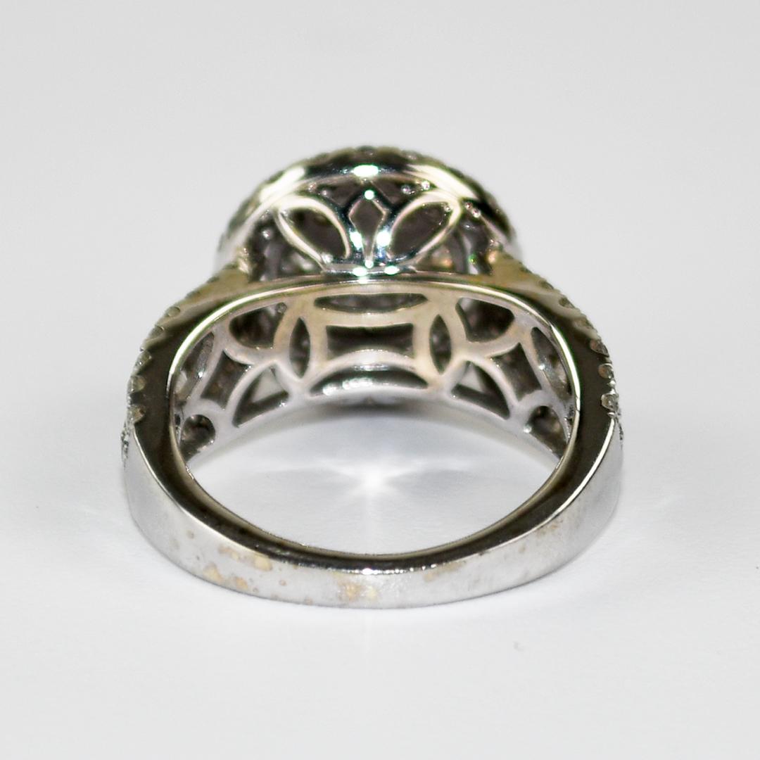 14K Weißgold Diamant Cluster Ring 1,50ct im Zustand „Hervorragend“ im Angebot in Laguna Beach, CA