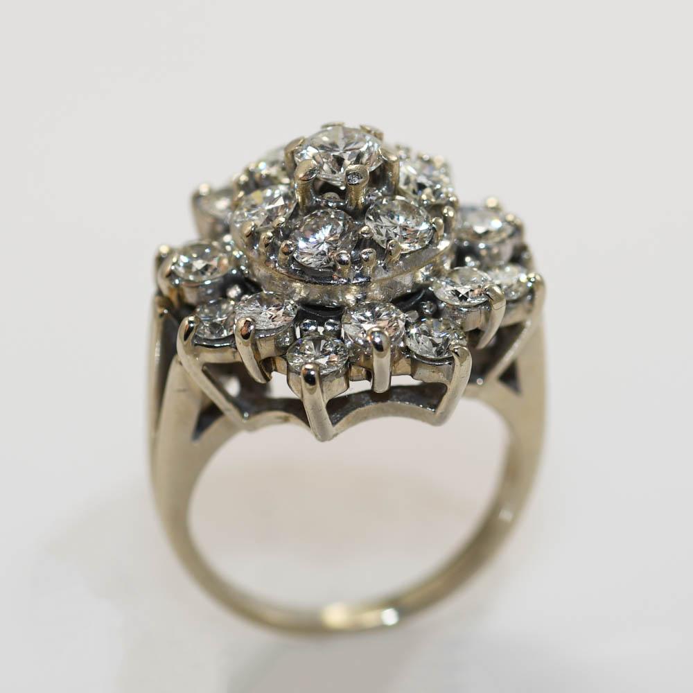 Women's or Men's 14K White Gold Diamond Cluster Ring 2.30ct For Sale