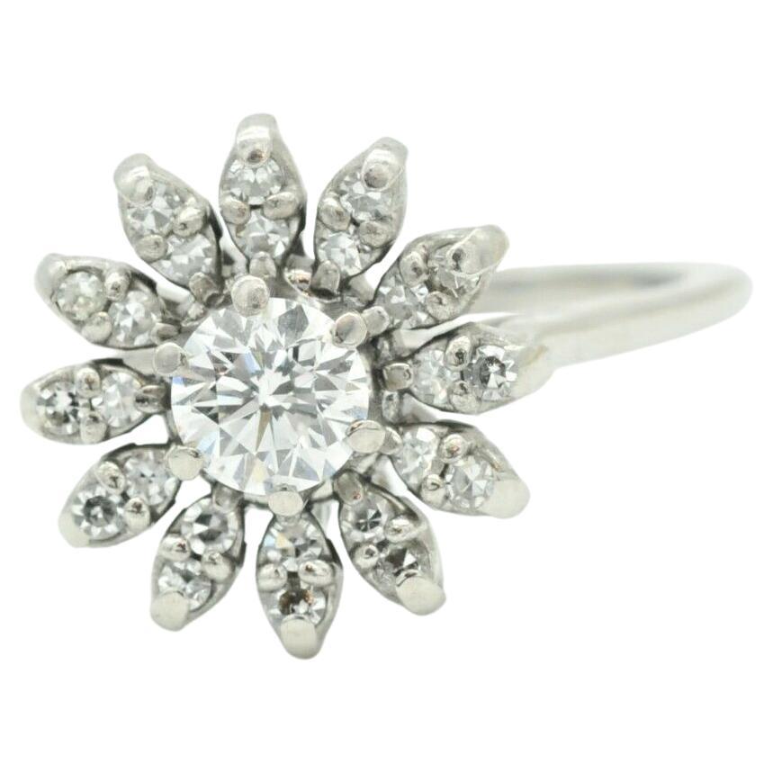 Anello a grappolo con diamanti in oro bianco 14k